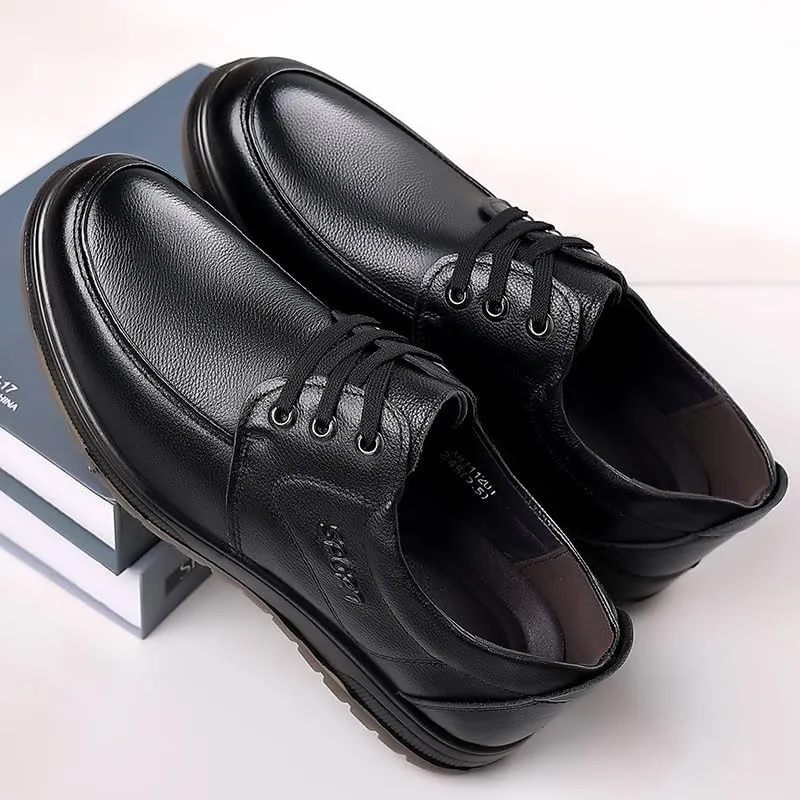 Classic Men's Brogue Derby Shoes with Perforated Accents and Comfortable Cushioned Insole