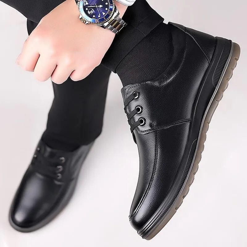 Classic Men's Brogue Derby Shoes with Perforated Accents and Comfortable Cushioned Insole