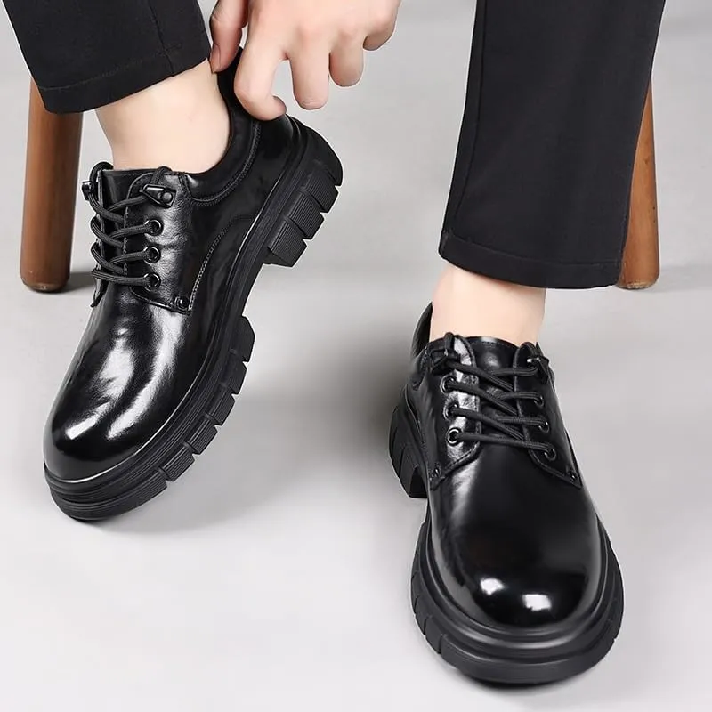 Elegant Men's Brogue Oxford Shoes with Perforated Patterns and Comfortable Cushioned Insole