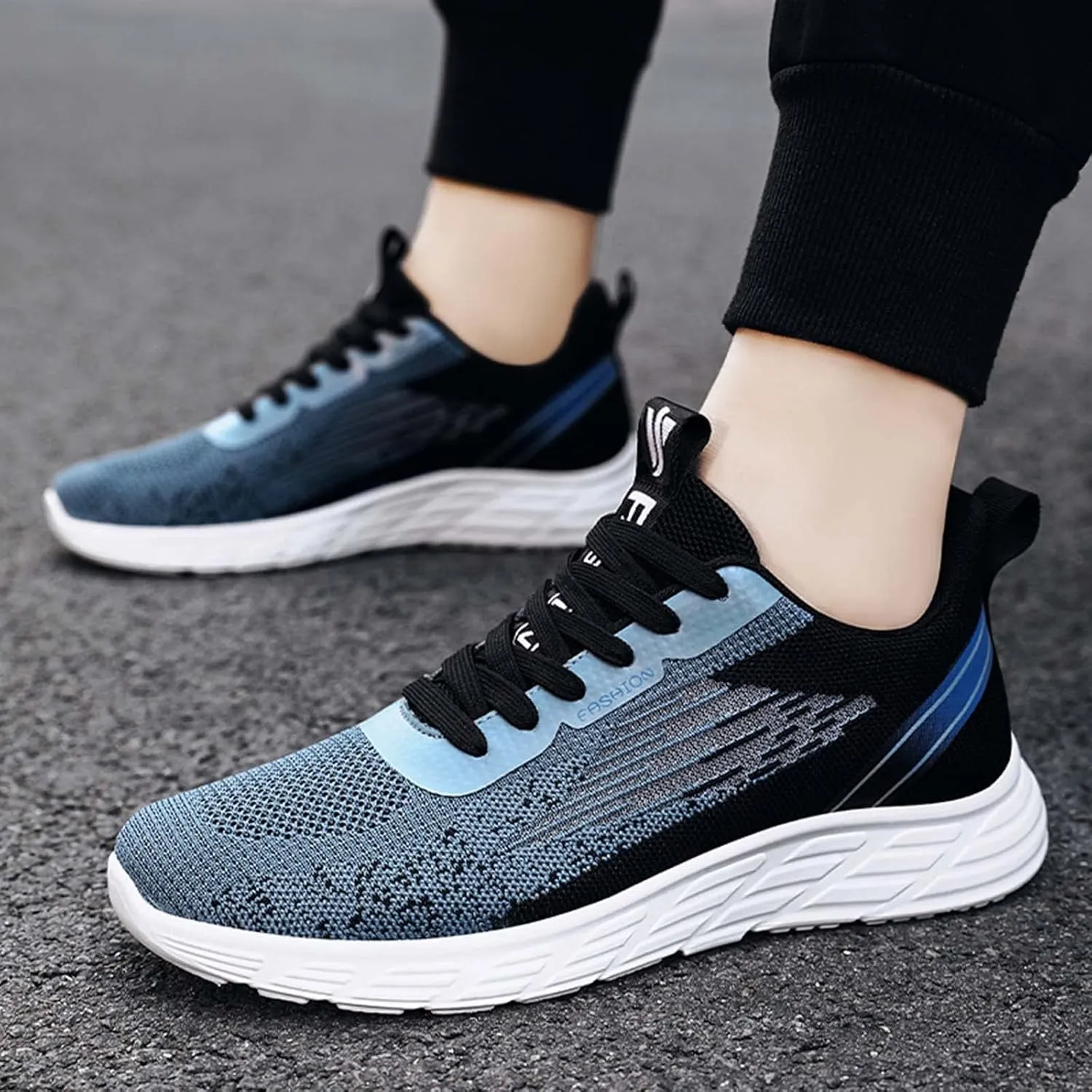 Fashion Spring and Summer Men Sports Shoes Flat Soft Bottom Non Slip Mesh Breathable Lace Up Sneaker for Men Flat Feet