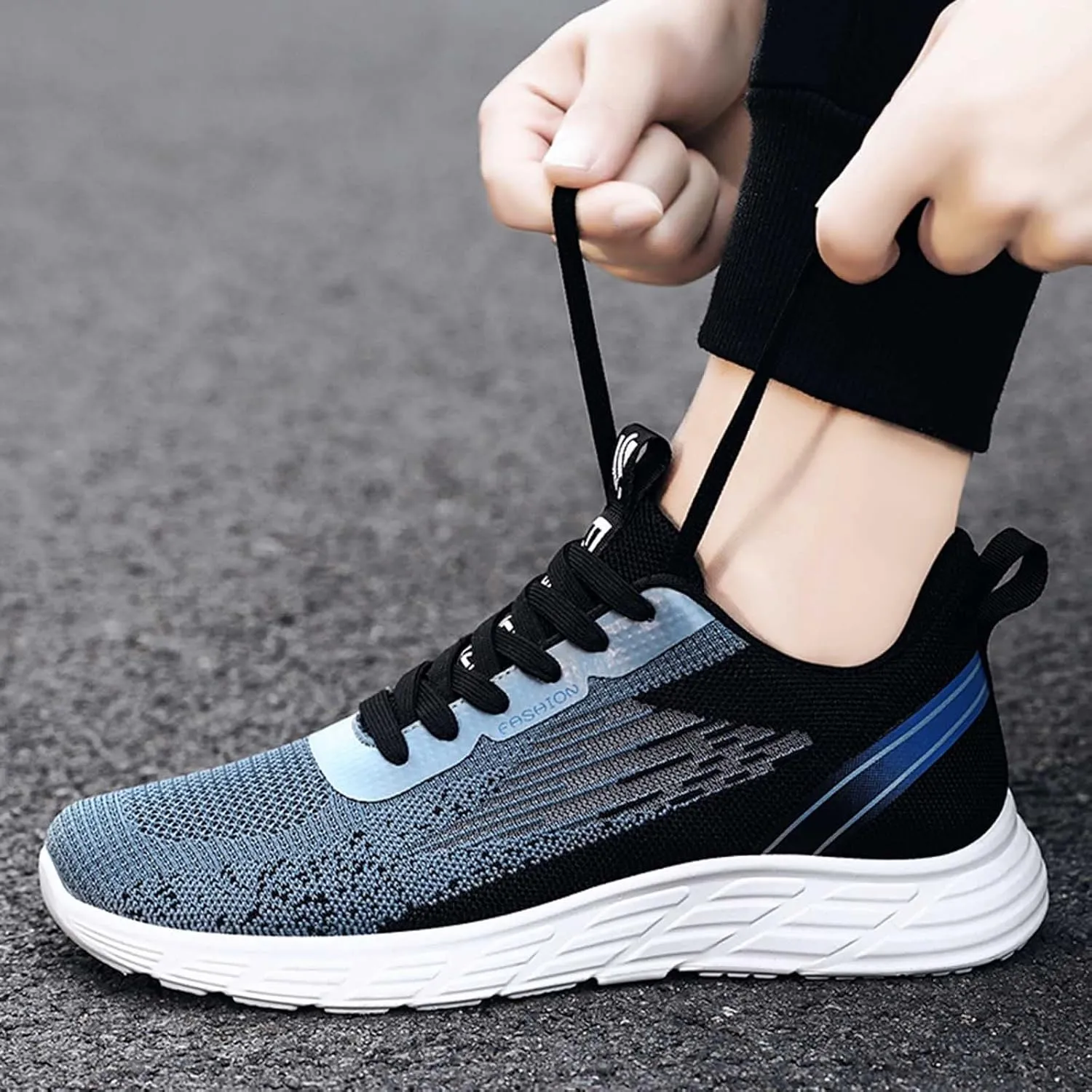 Fashion Spring and Summer Men Sports Shoes Flat Soft Bottom Non Slip Mesh Breathable Lace Up Sneaker for Men Flat Feet