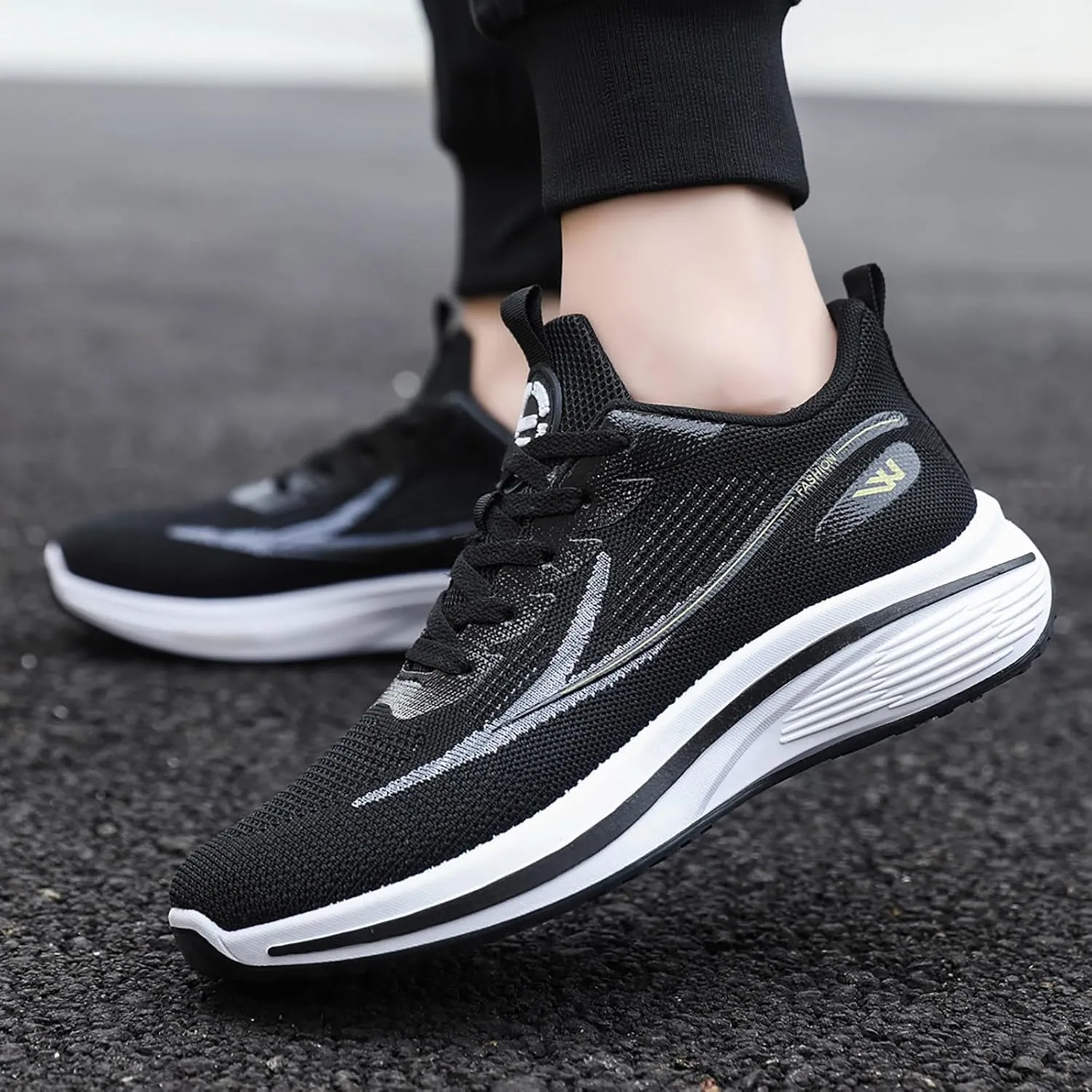 Fashionable Versatile Trendy and Breathable Running Trainers Balanced Lightweight Shockabsorbing Sneaker for Men