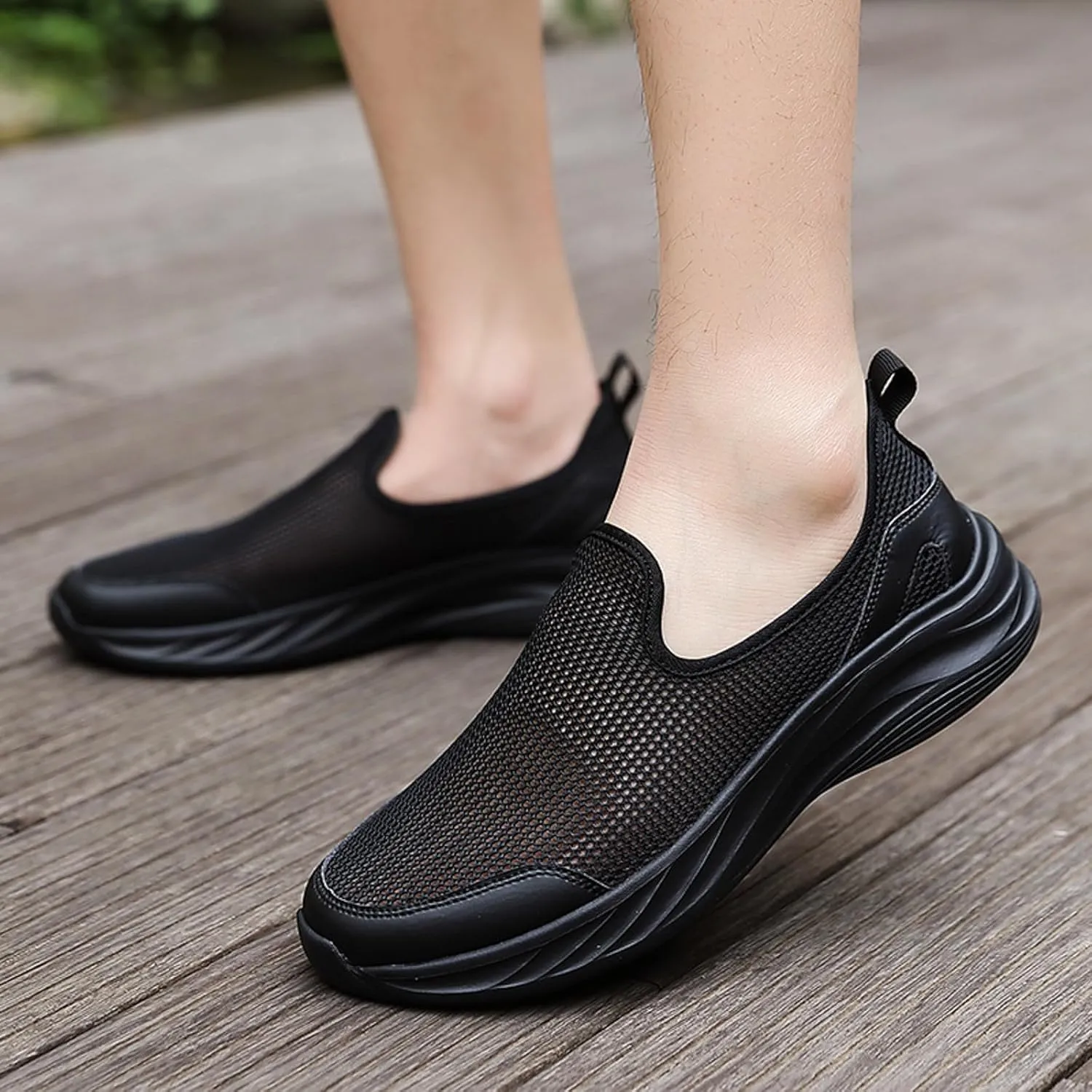 Lightweight Diabetic Shoes for Men Lightweight Breathable Walking Shoe Gym Tennis Soft Flat Soled Elderly Shoes