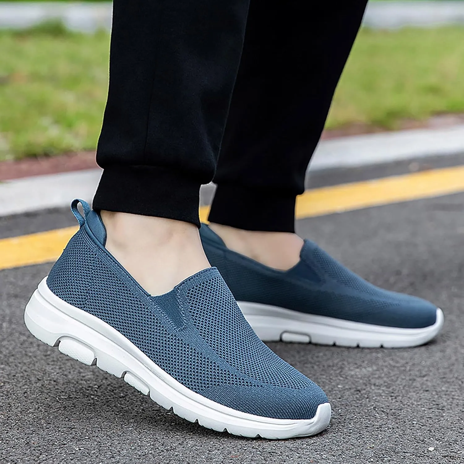 Lightweight Work Shoes for Men Lightweight Breathable Walking Shoe Gym Tennis Hook and Loop Orthopedic Sneakers