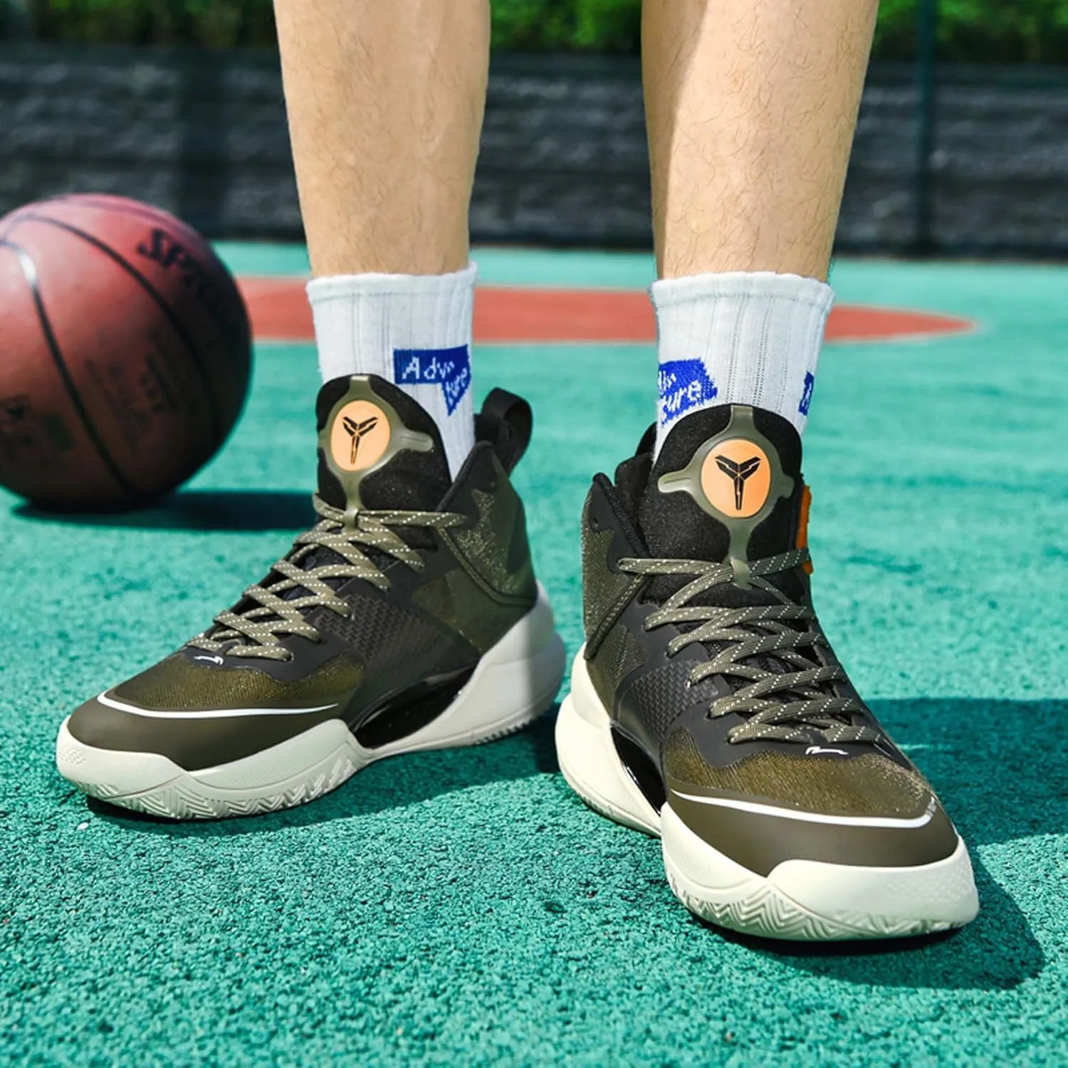 Men's and Women's Basketball Shoes Fashion Sneakers Non-Slip Running Shoes Breathable Training Tennis Shoes Street Personalized Basketball Sneakers Casual Walking Shoes