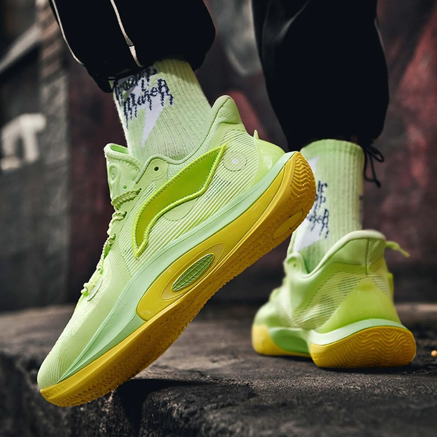 Men's Basketball Shoes Breathable Mesh Sports Running Outdoor Training Athletic Shoes Non-Slip Cushioning Fitness Tennis Shoes Comfortable Casual Walking Sports Men's Shoes