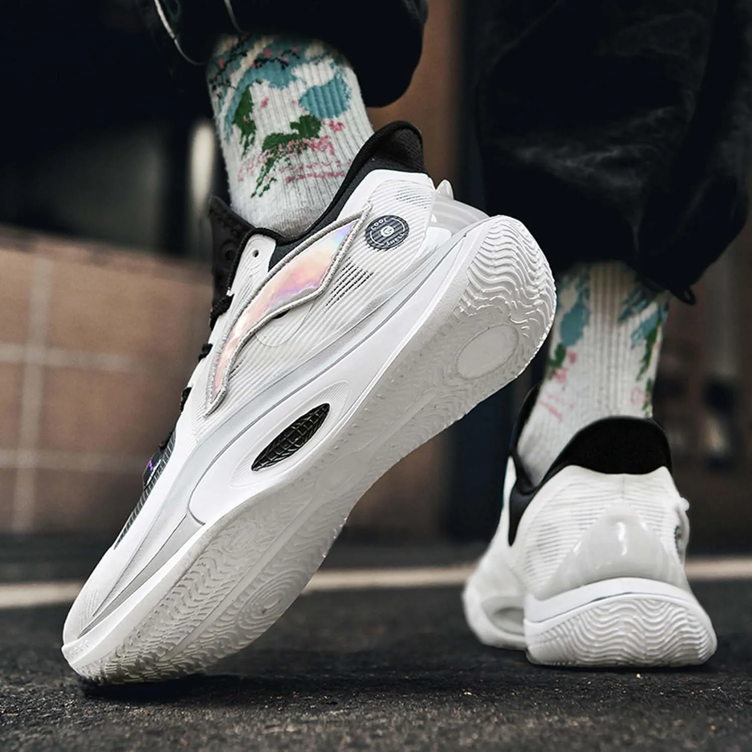 Men's Basketball Shoes Breathable Mesh Sports Running Outdoor Training Athletic Shoes Non-Slip Cushioning Fitness Tennis Shoes Comfortable Casual Walking Sports Men's Shoes