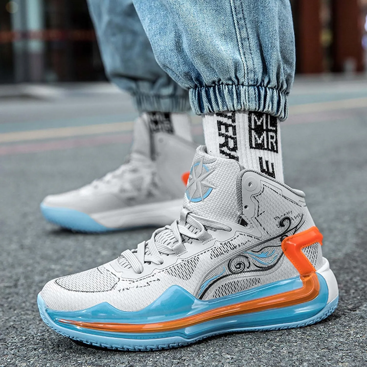 Men's Basketball Shoes Teenagers Fashion Comfortable Sneakers Women's Tennis Fitness Training Casual Sneakers Outdoor Casual Walking High Top Sneakers Outdoor Running Basketball Sports