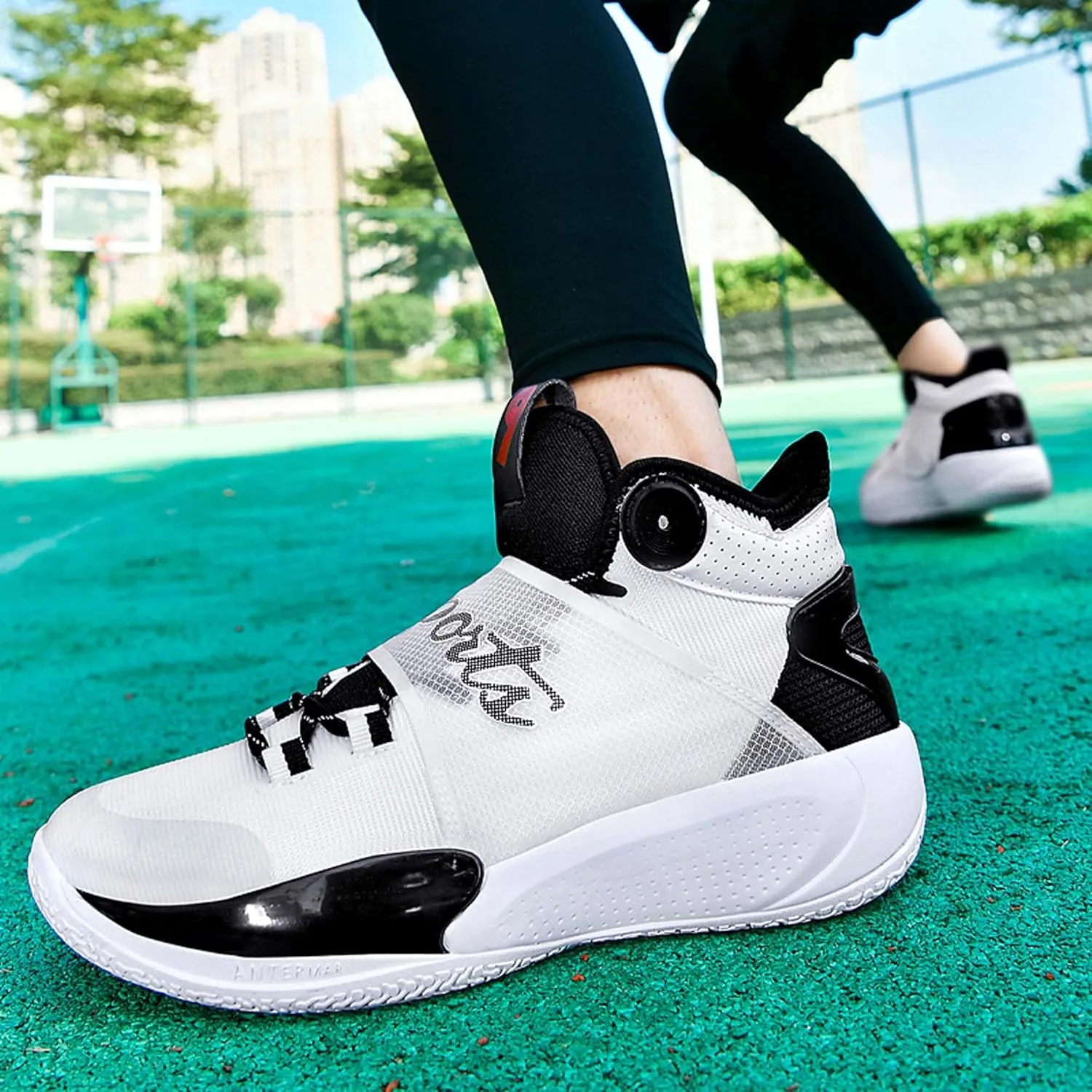 Men's Breathable Basketball Shoes Fashion Running Sneakers Outdoor Fashion Sneakers Non-Slip Rebound Trainers