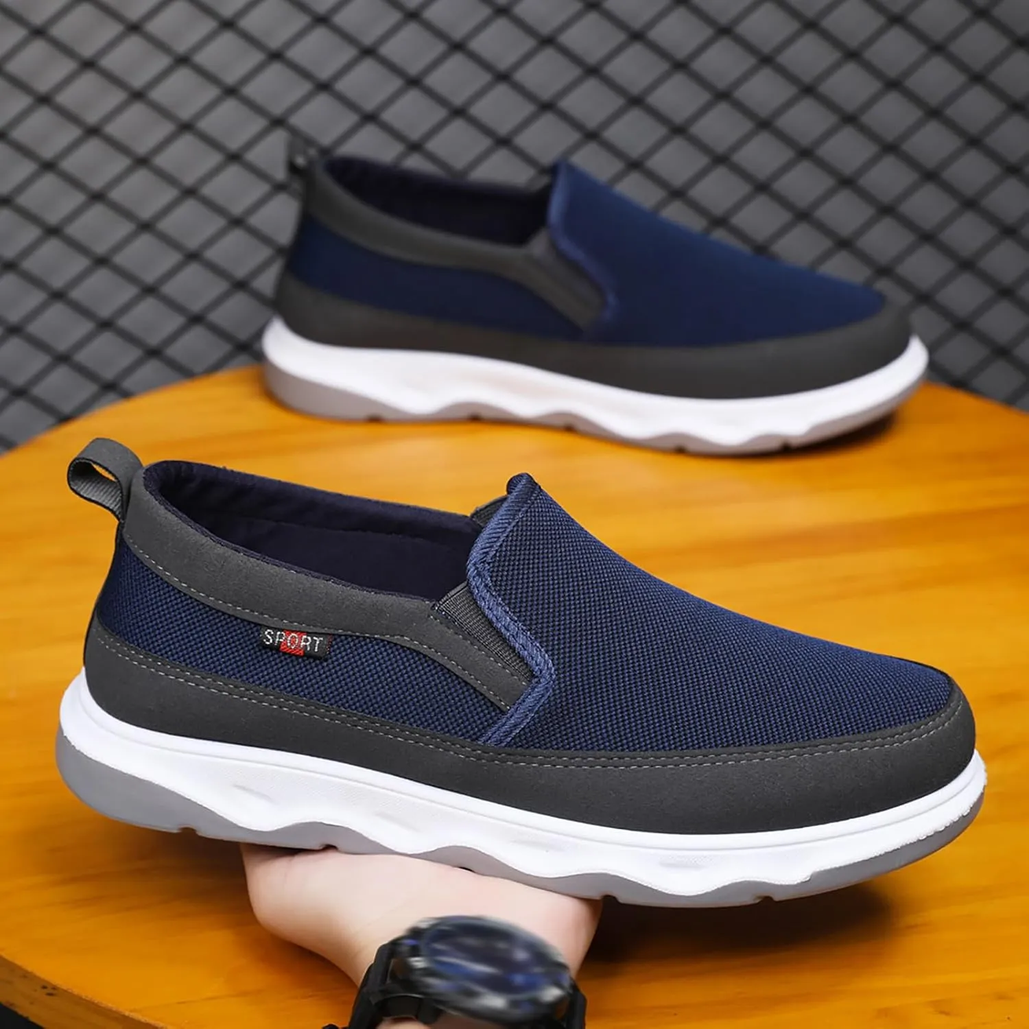 Men's Canvas Shoes Sports Casual Korean Version of The Trend of Fashion Breathable Slip On Casual Slip on Mens Shoes