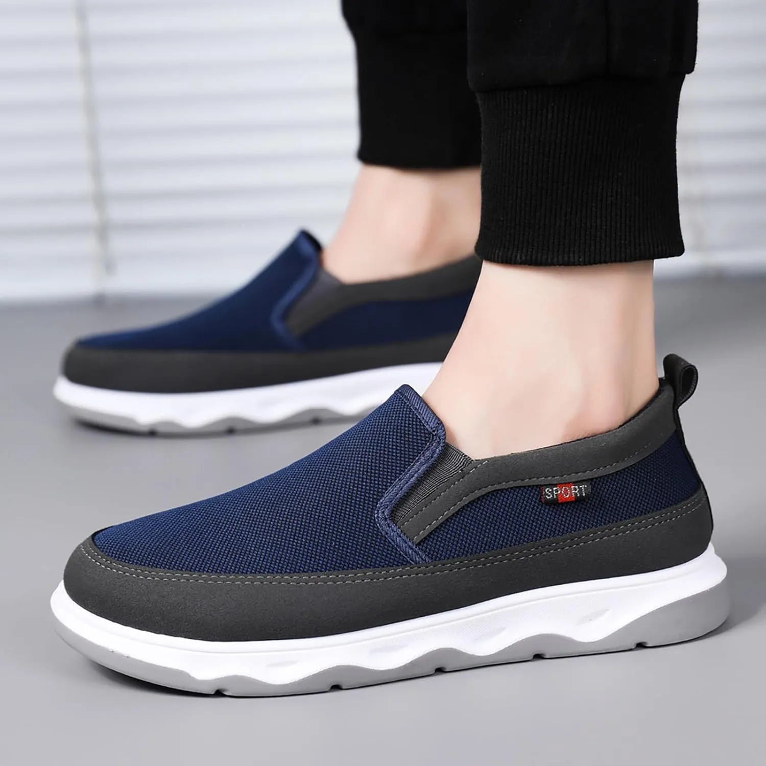 Men's Canvas Shoes Sports Casual Korean Version of The Trend of Fashion Breathable Slip On Casual Slip on Mens Shoes