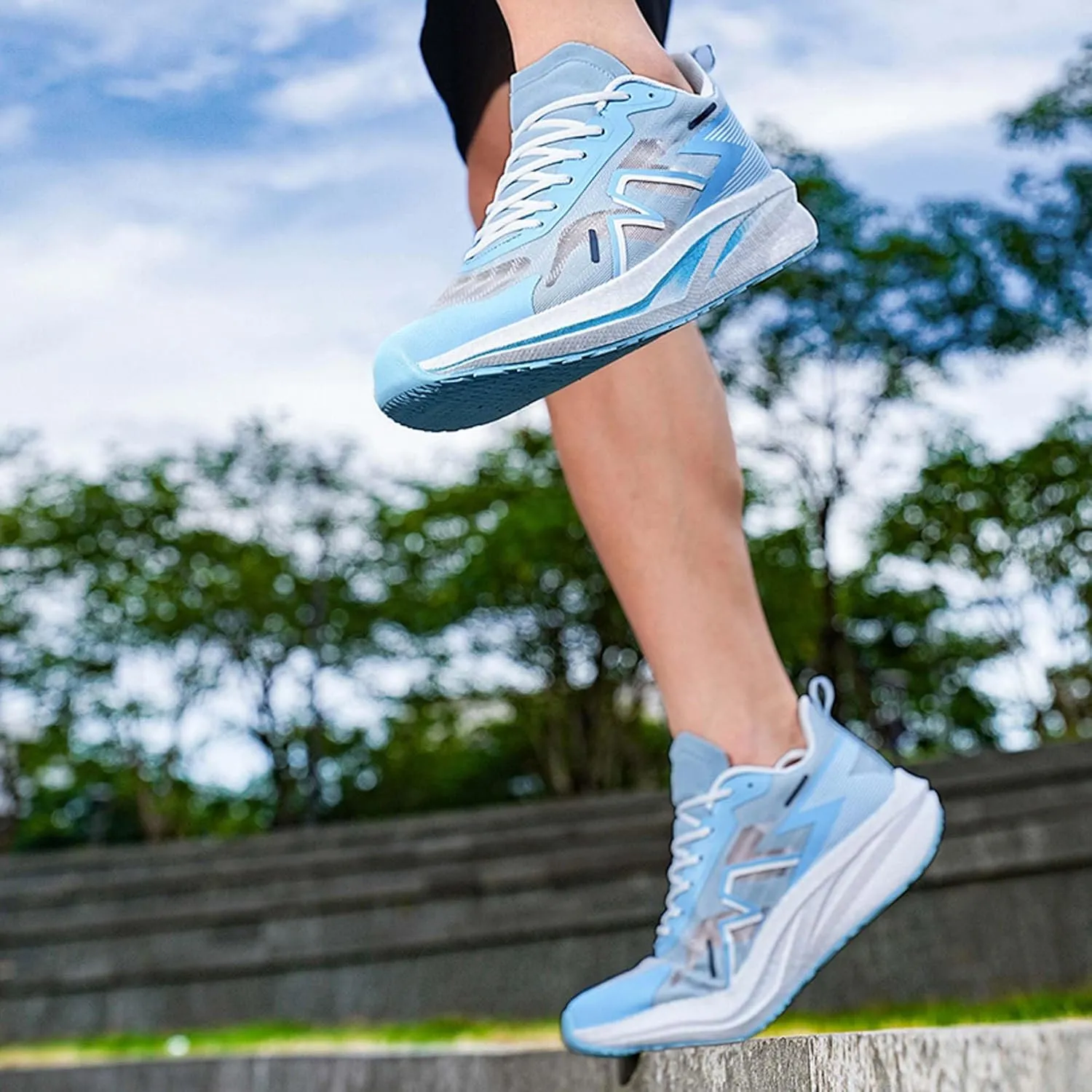 Men's Fashion Basketball Shoes Lightweight Sneakers Non-Slip Breathable Running Shoes Women's Road Jogging Walking Shoes Outdoor Lightweight Casual Walking Shoes