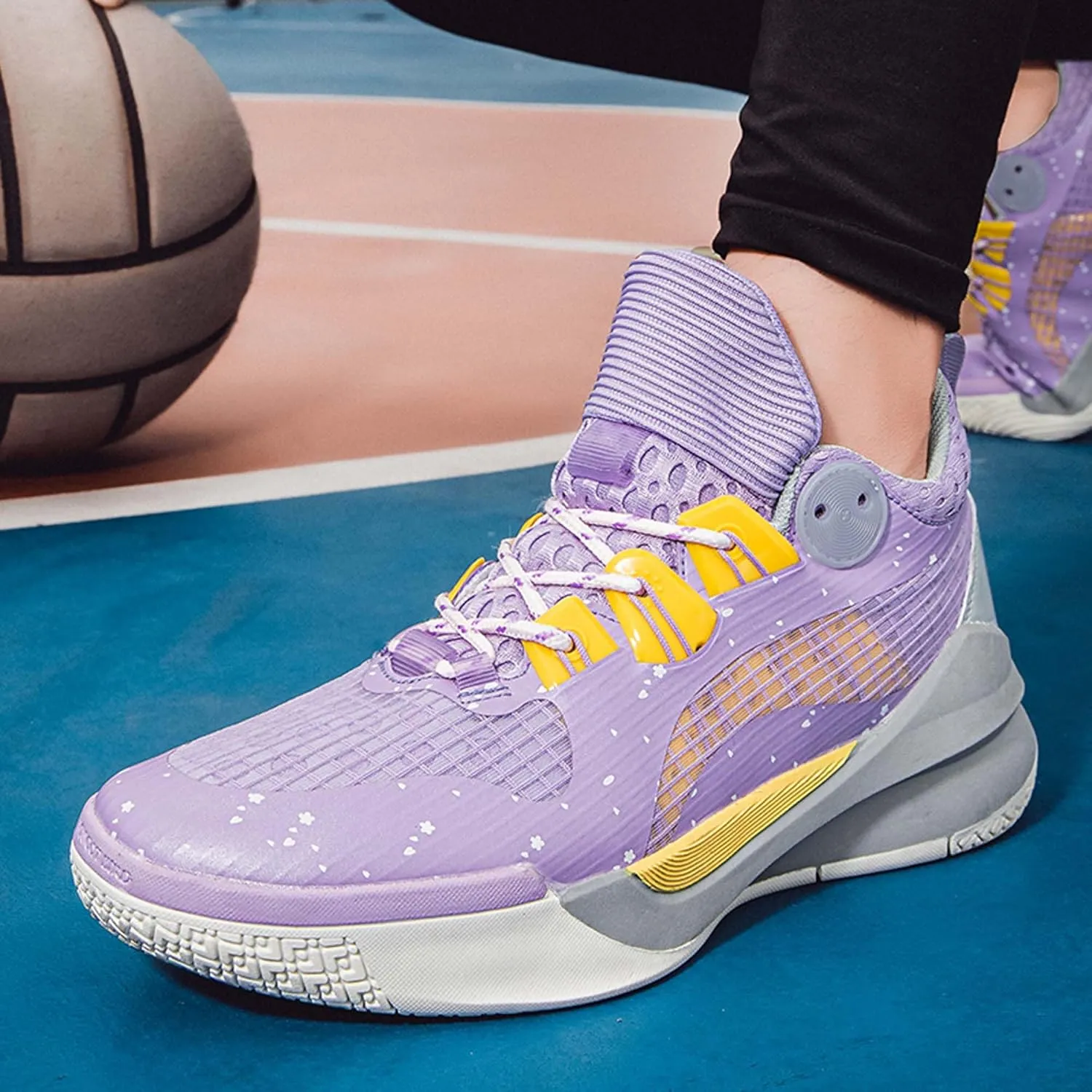 Men's Fashion Basketball Shoes Teenagers Lightweight Breathable Anti-Slip Tennis Running Sneakers Women's Casual Walking Basketball Sneakers/Men's Shoes/Women's Shoes