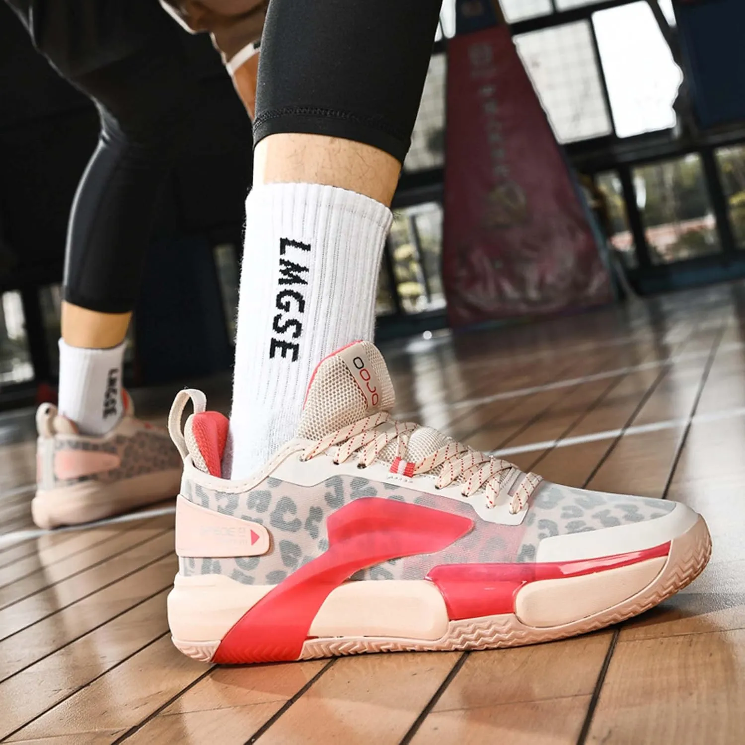 Men's Fashion Basketball Shoes Teenagers Training Running High Top Sneakers Women's Indoor or Outdoor Fitness Workout Tennis Shoes/Men's/Women's Shoes