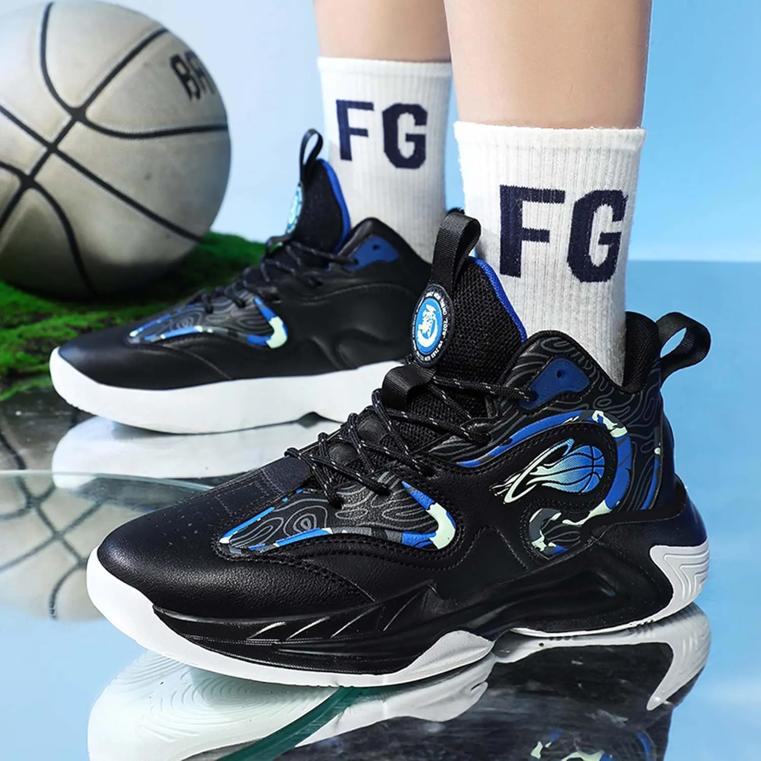 Men's High-Top Basketball Shoe Outdoor Athletic Running Sneakers Outdoor Trainers Non-Slip Lightweight Cushioning Workout Sport Shoes