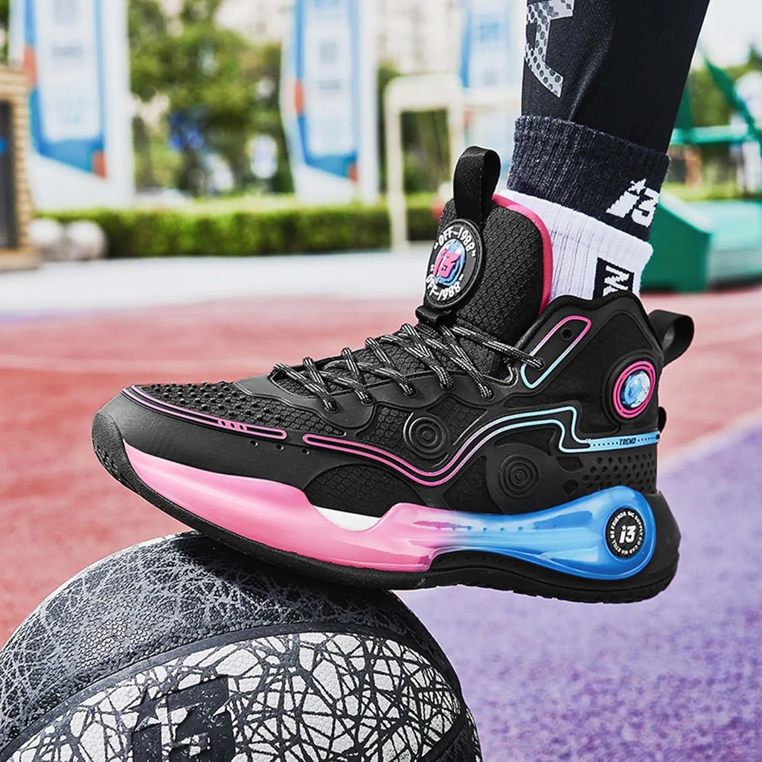Men's High Top Basketball Shoes Men's Fashion Sports Running Shoes Indoor and Outdoor Training Anti-Slip Tennis Fitness Shoes Lightweight Casual Sports Walking Shoes