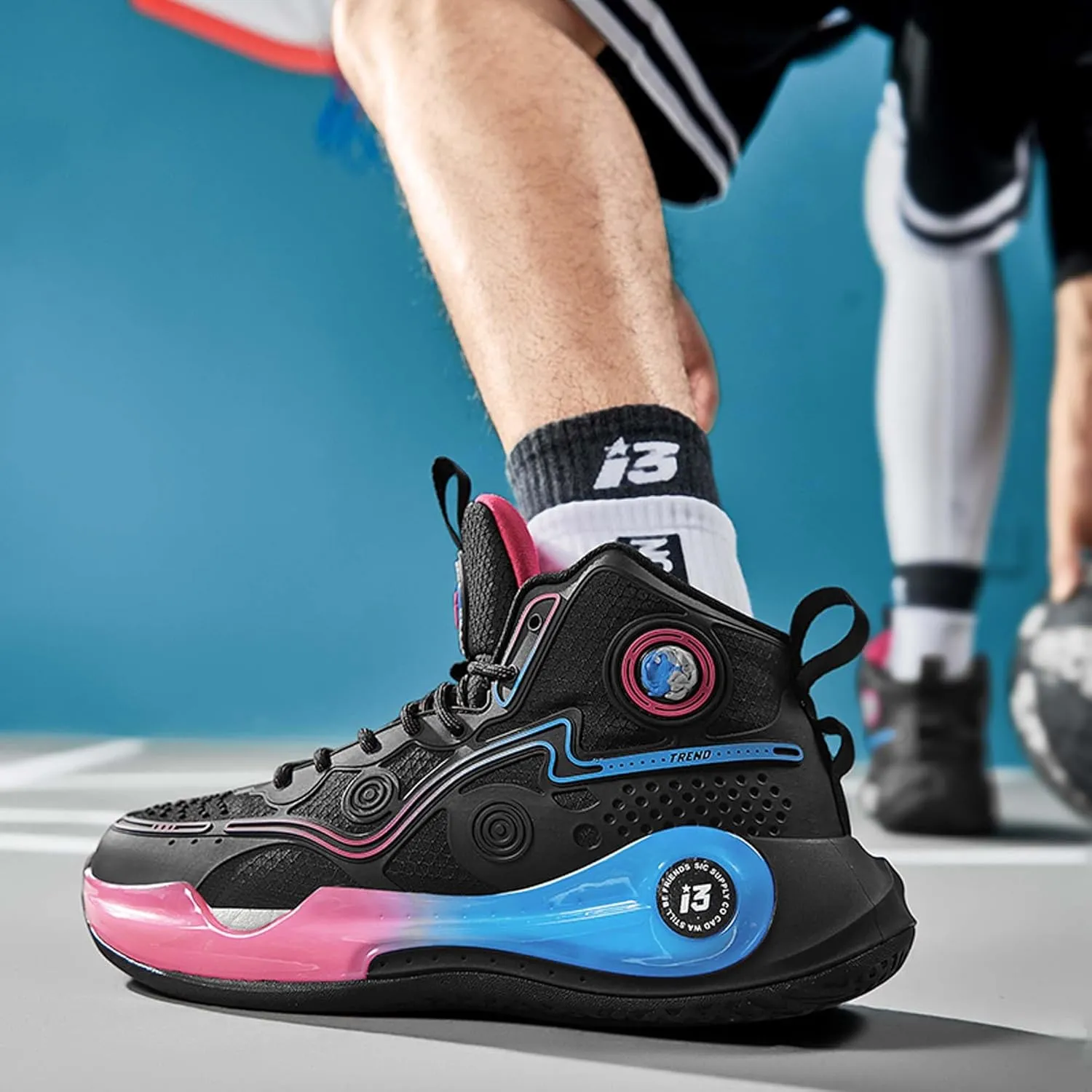 Men's High Top Basketball Shoes Men's Fashion Sports Running Shoes Indoor and Outdoor Training Anti-Slip Tennis Fitness Shoes Lightweight Casual Sports Walking Shoes