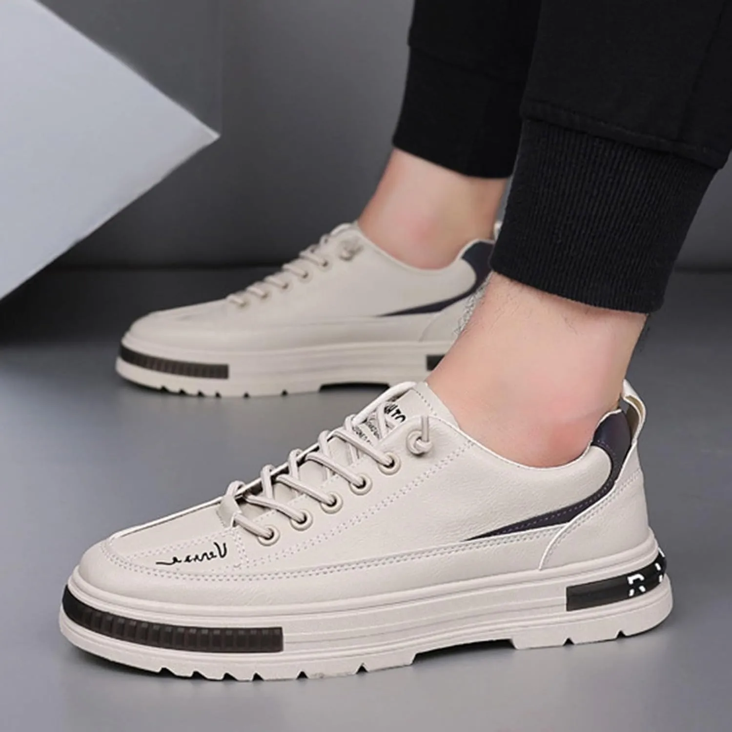 Men's Lace Up Memory Foam Sneakers Breathable and Light Outdoor Comfy Walking Shoe Men's Business Casual Shoes