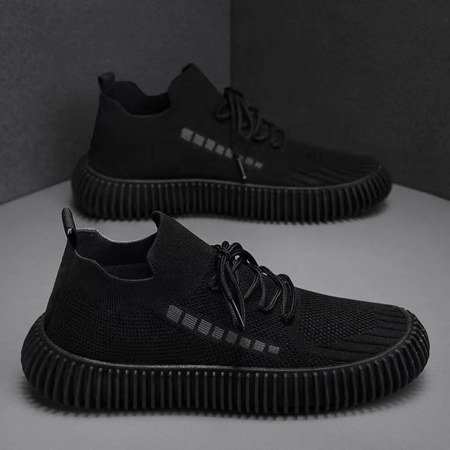 Men's Lace Up Memory Foam Sneakers Breathable Casual Comfortable Walking Sneaker Arch Support Plantar Fasciitis