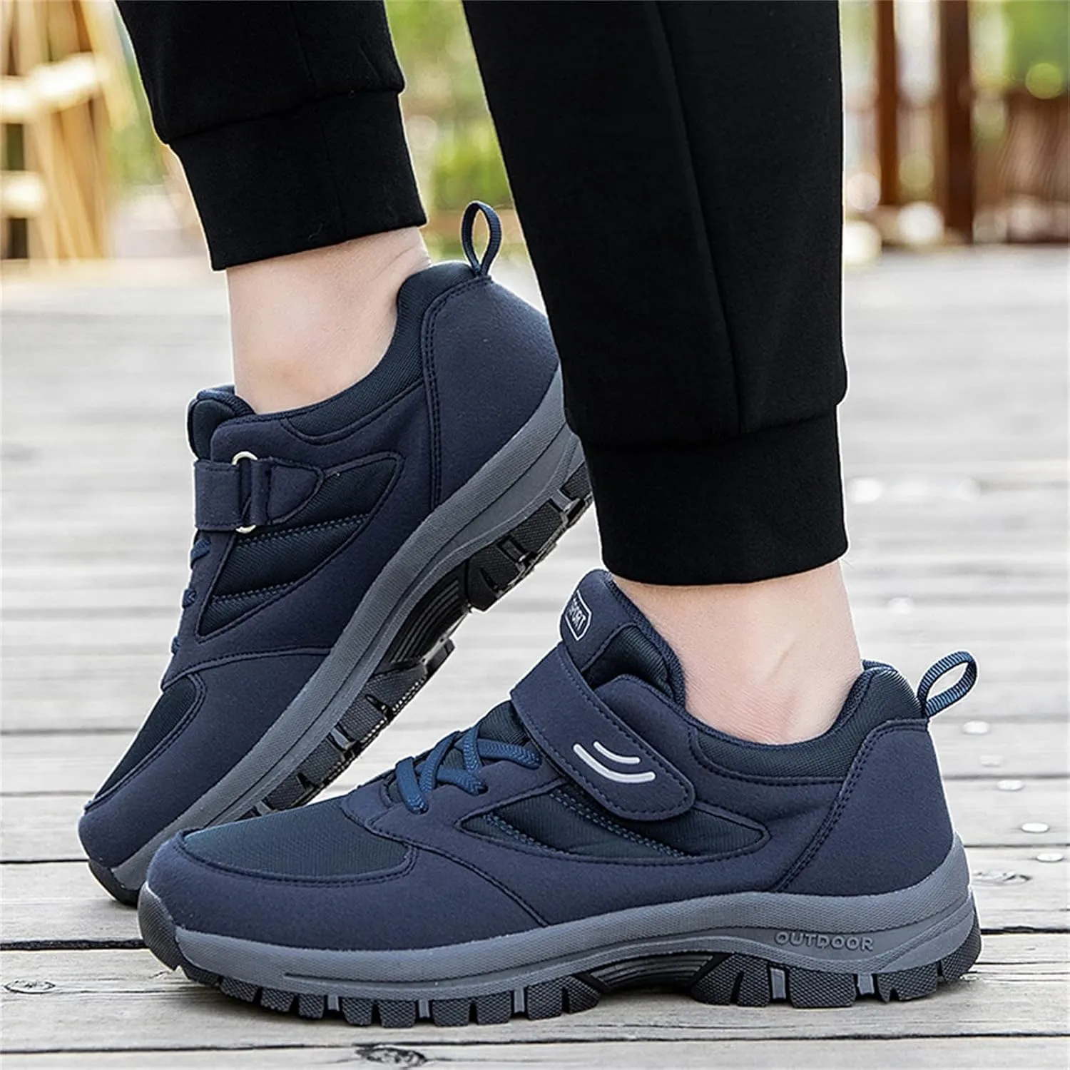 Men's Lightweight Non Slip Barefoot Shoes Lace Up Lightweight Breathable Fashion Sneaker Casual Stretch Sneaker