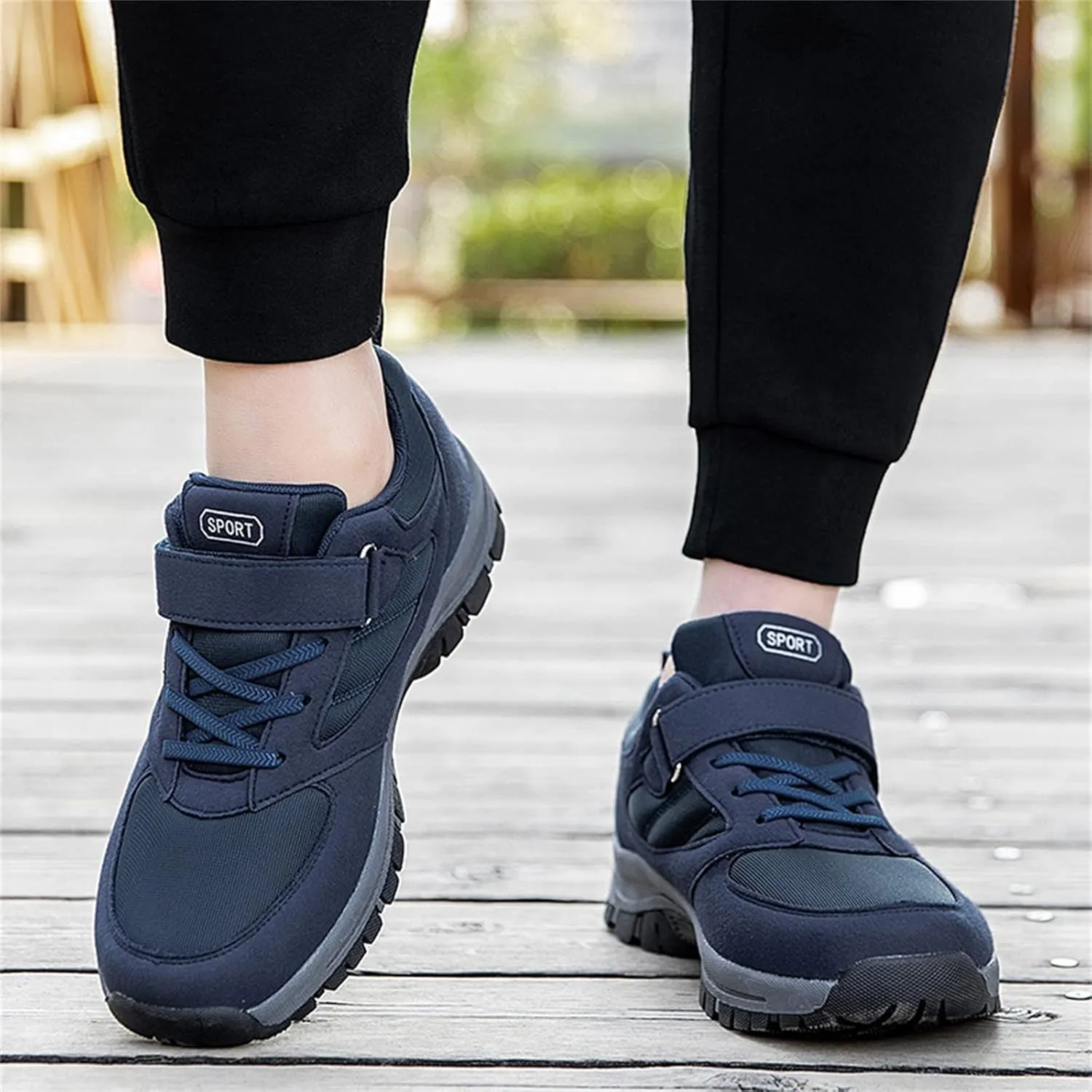 Men's Lightweight Non Slip Barefoot Shoes Lace Up Lightweight Breathable Fashion Sneaker Casual Stretch Sneaker