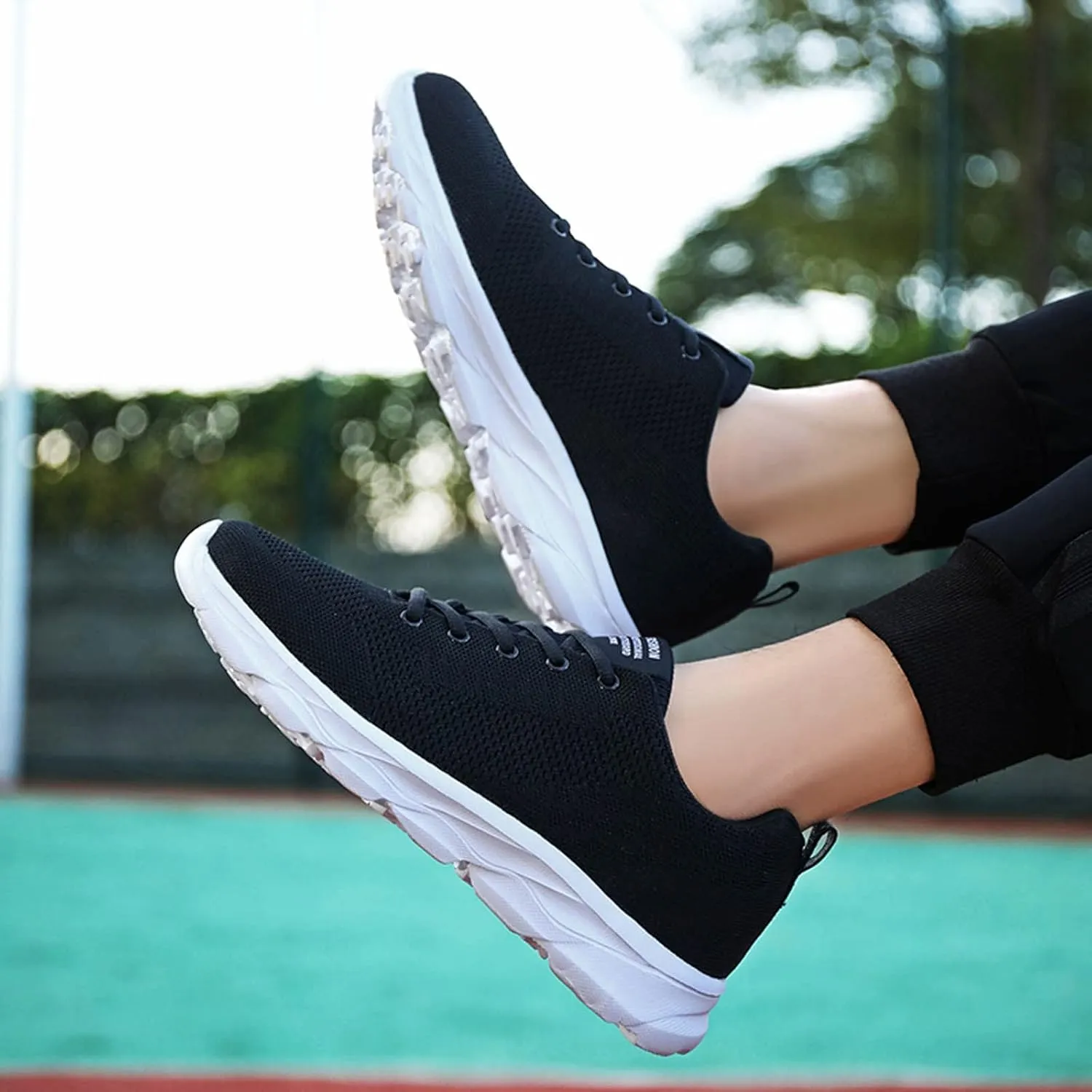Men's Minimalist Barefoot Shoes Lightweight Breathable Slip on Running Shoe Memory Foam Versatile Shoes for Men