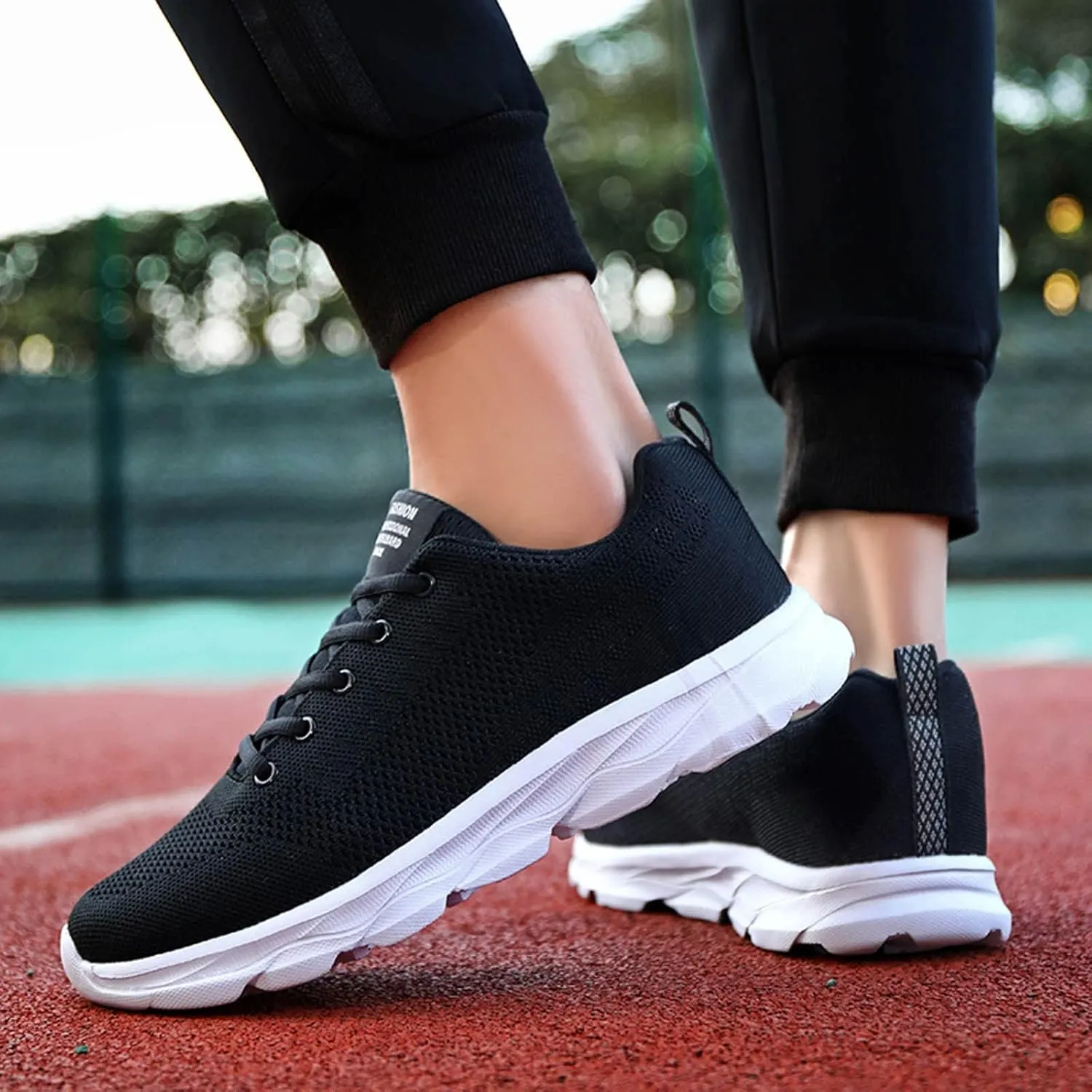 Men's Minimalist Barefoot Shoes Lightweight Breathable Slip on Running Shoe Memory Foam Versatile Shoes for Men