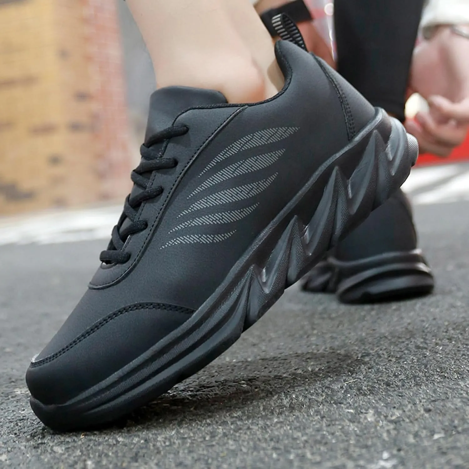 Men's Minimalist Barefoot Shoes Lightweight Breathable Slip on Running Shoe Men's Classic Casual Walking Shoes