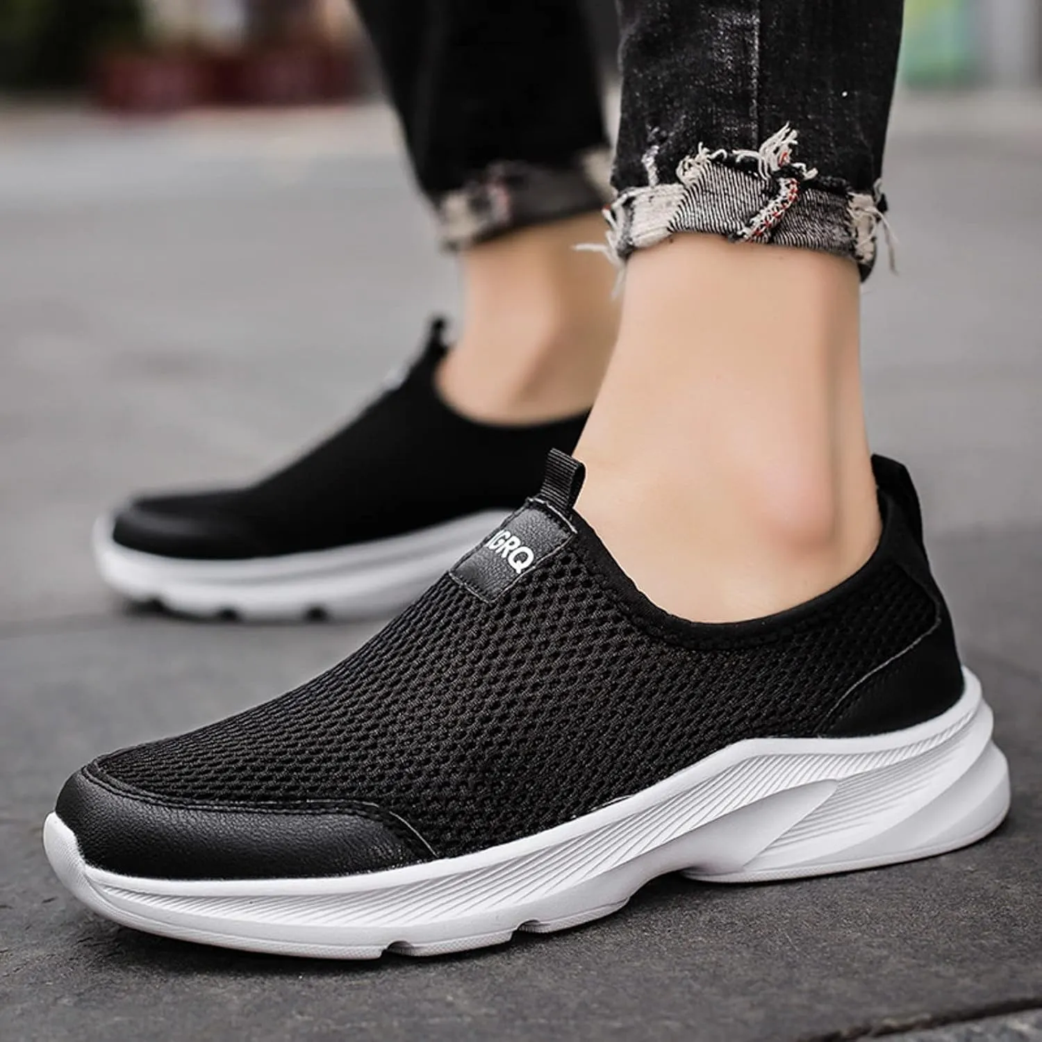 Mens Minimalist Shoes Simple Solid Color Slip-on Loafers Non Slip Recovery Shoes Lightweight Classic Sneaker
