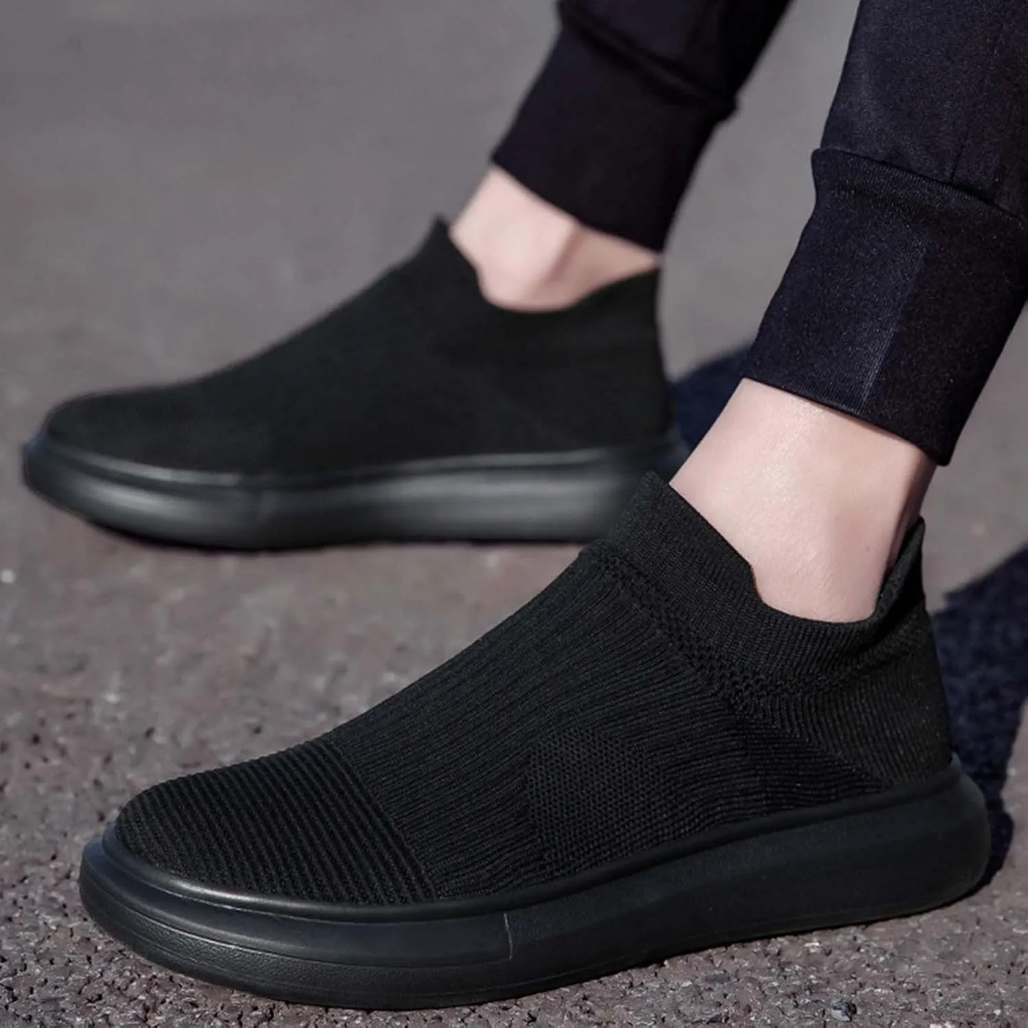 Men's Running Shoes Slip On Mid Top Summer Walking Shoes Non Slip Comfortable Sole Lightweight Workout Breathable Gym Cushion Sneakers Fashion Mesh Sneakers for Men Daily Work