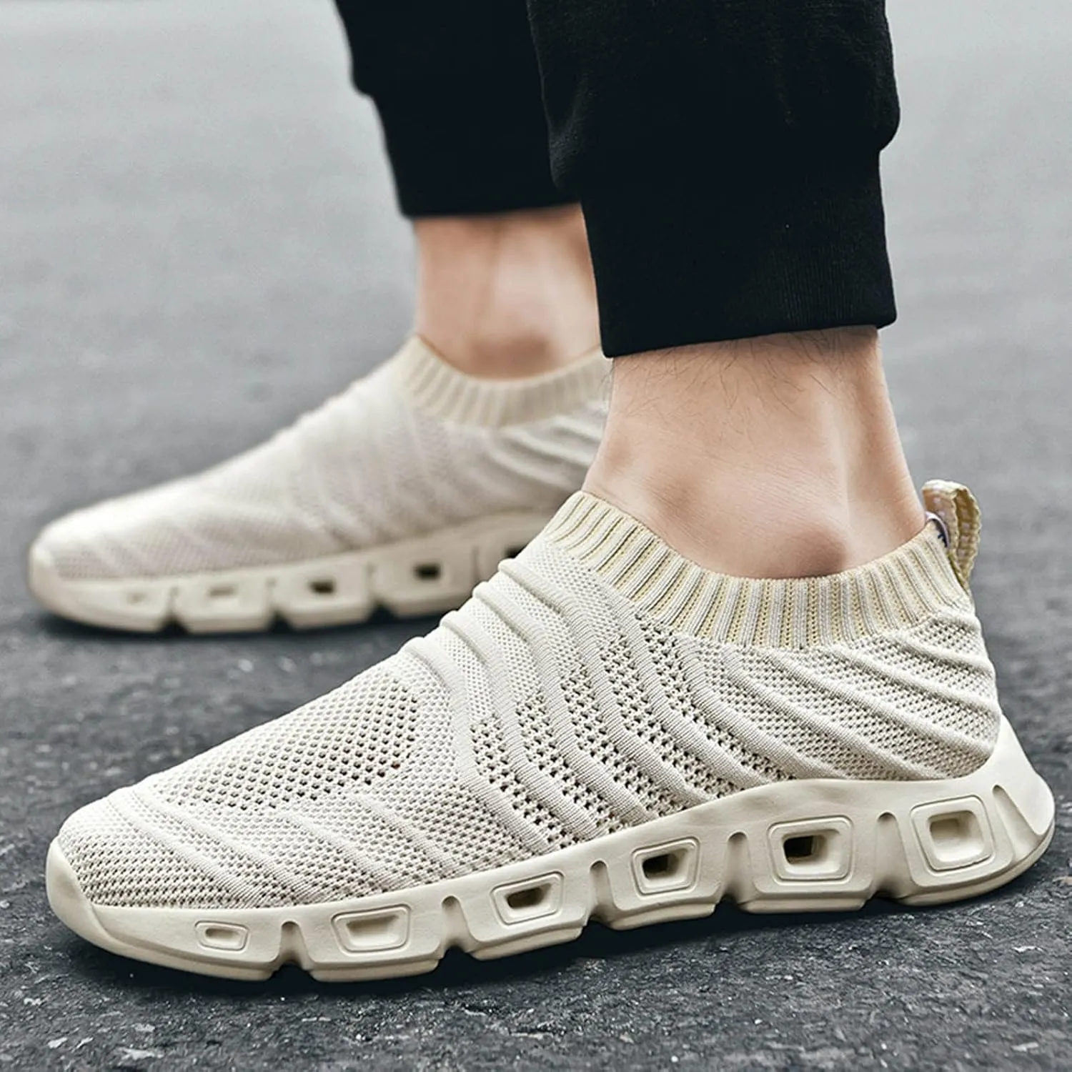 Men's Running Shoes Ultra Lightweight Breathable Slip on Cushion Walking Shoes Non Slip Athletic Fashion Sneakers Quick Drying Mesh Workout Casual Sports Sneakers for Daily Work Men