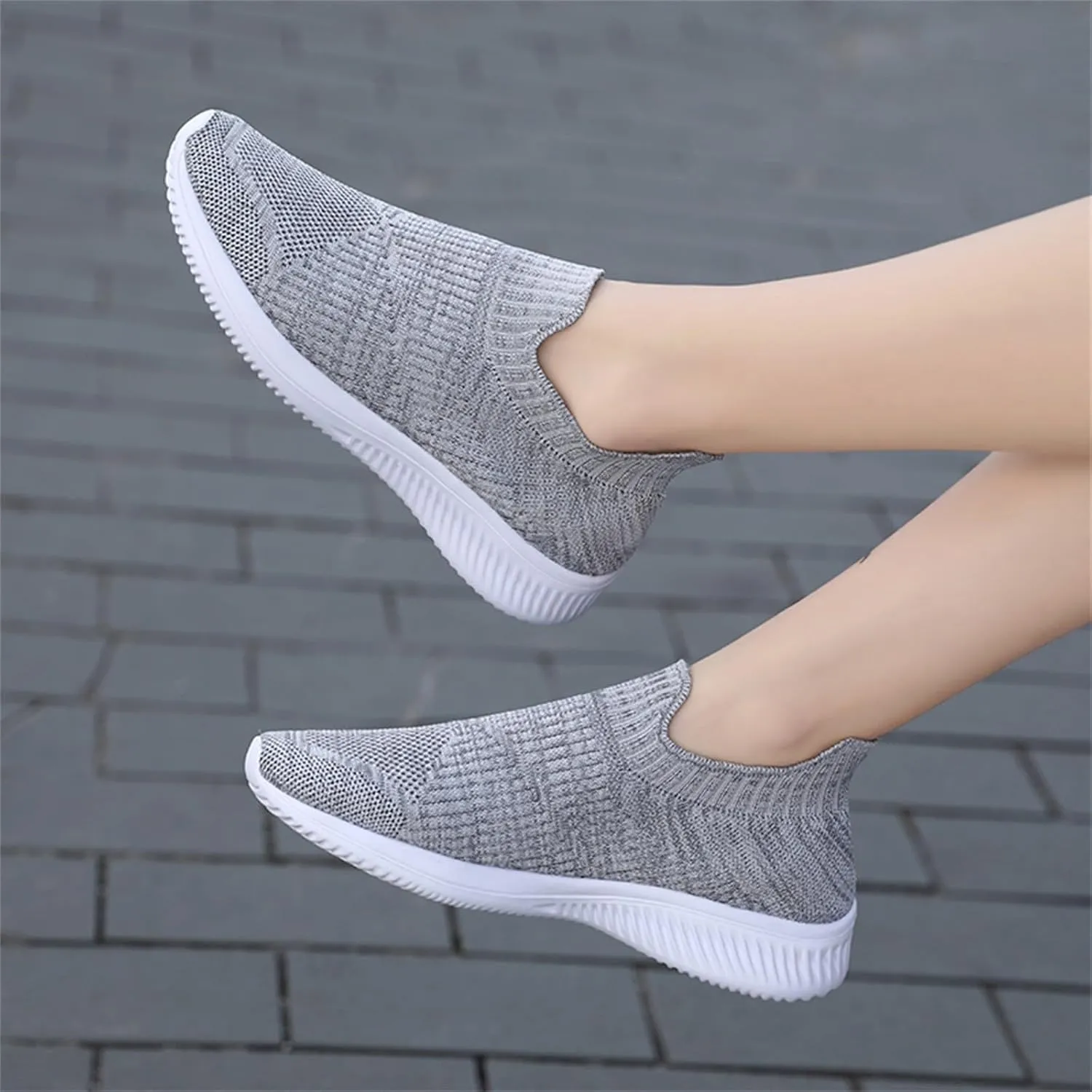 Men's Sneakers Gentlemen Shoes Summer Lightweight Shoes Non Slip Casual Running