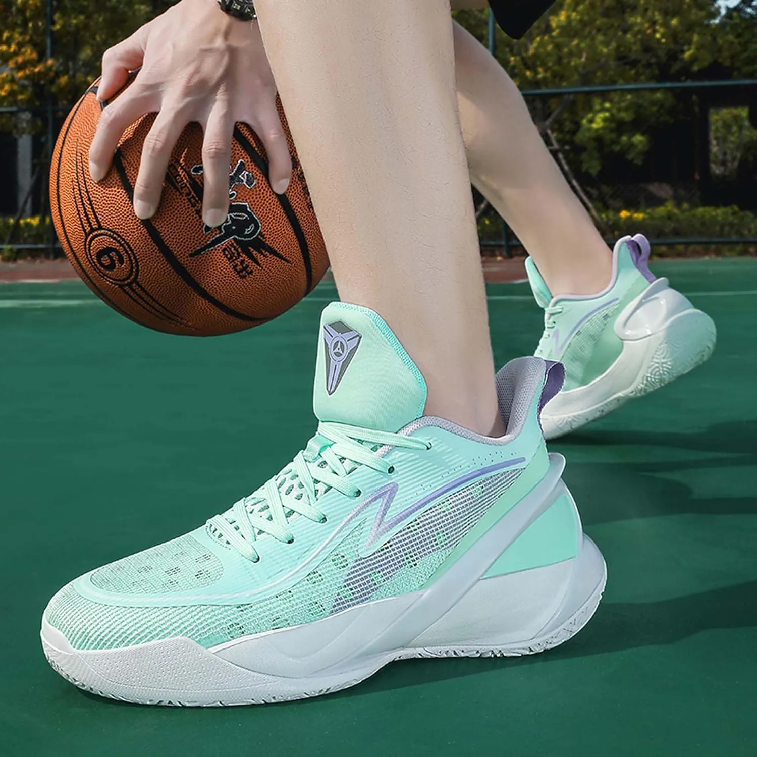 Neutral Fashion Sports Shoes Indoor and Outdoor Anti Slip Training Competition Professional Basketball Shoes Arch Support Team Training Shoes Anti Slip Running Shoes
