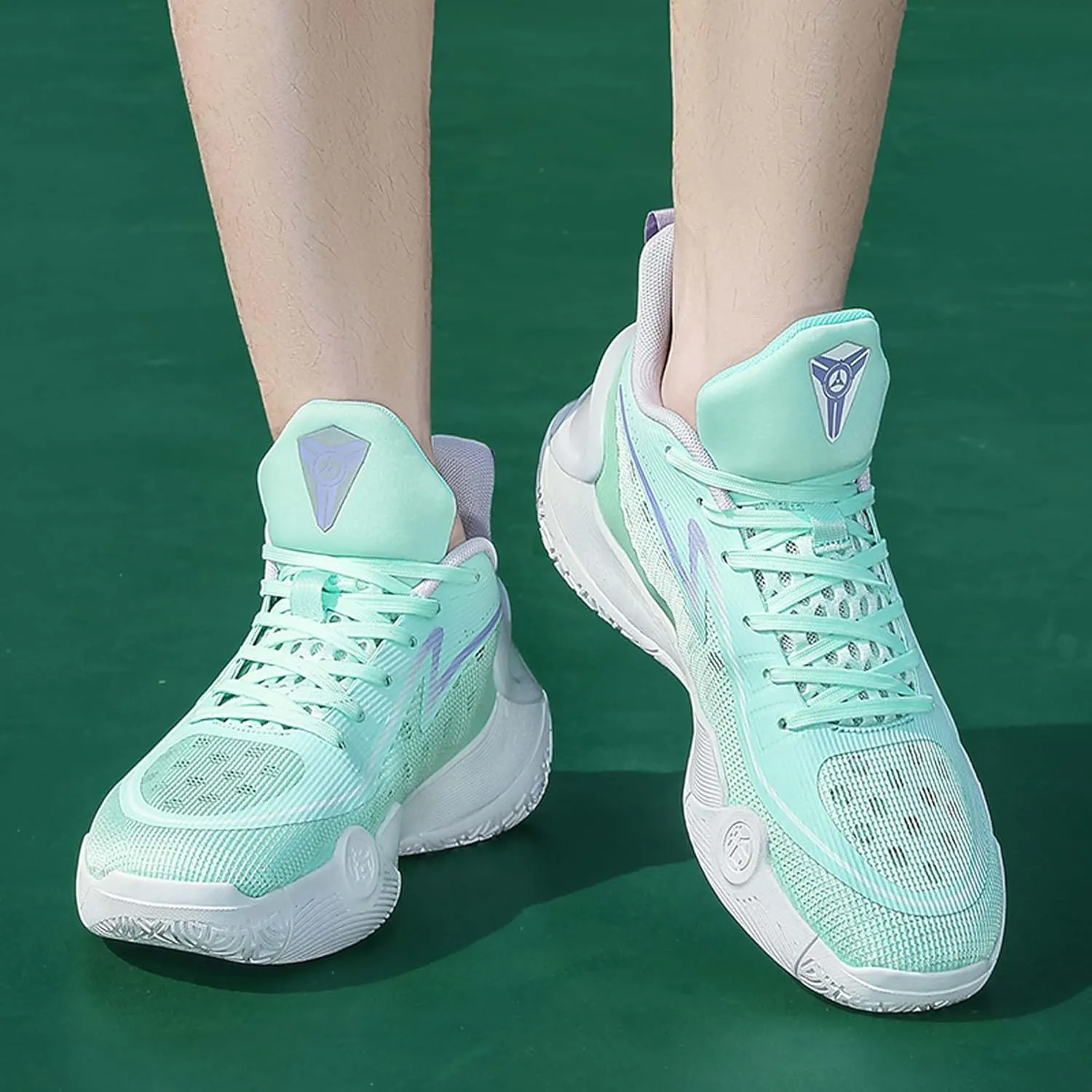 Neutral Fashion Sports Shoes Indoor and Outdoor Anti Slip Training Competition Professional Basketball Shoes Arch Support Team Training Shoes Anti Slip Running Shoes