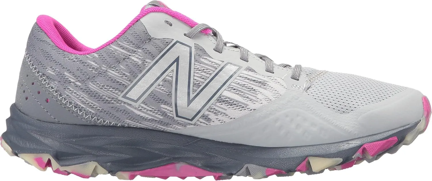 New Balance Women's 690v2 Trail Running Shoes