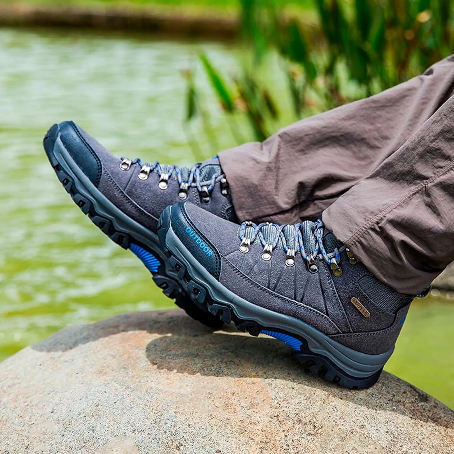 Tennis Walking Shoes Men's and Winter Breathable Outdoor Hiking Shoes High Top Hiking Sneakers