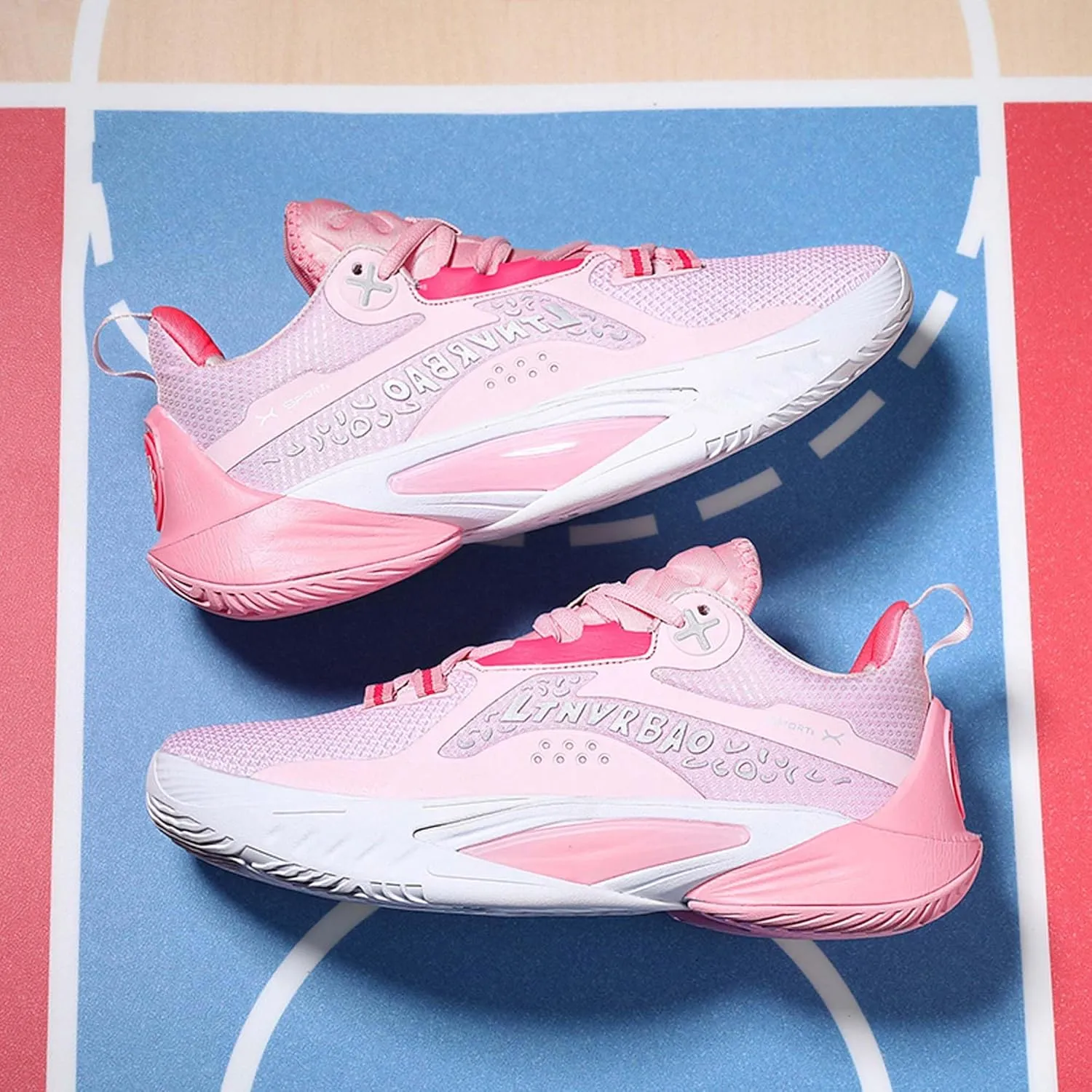Unisex Fashion Basketball Shoes Breathable Mesh Sneakers Street Personalized Trend Basketball Sneakers Indoor and Outdoor Anti-Slip Cushioning Running Training Shoes