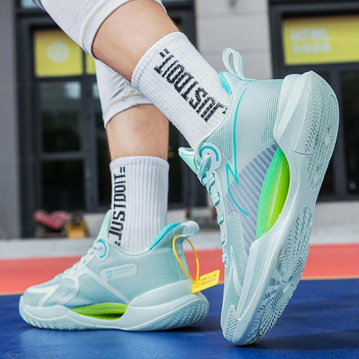 Unisex Fashion Basketball Shoes Breathable Tennis Running Sneakers Outdoor Fitness Sports Non-Slip Cushioning Training Shoes Street Personalized Trend Basketball Sneakers