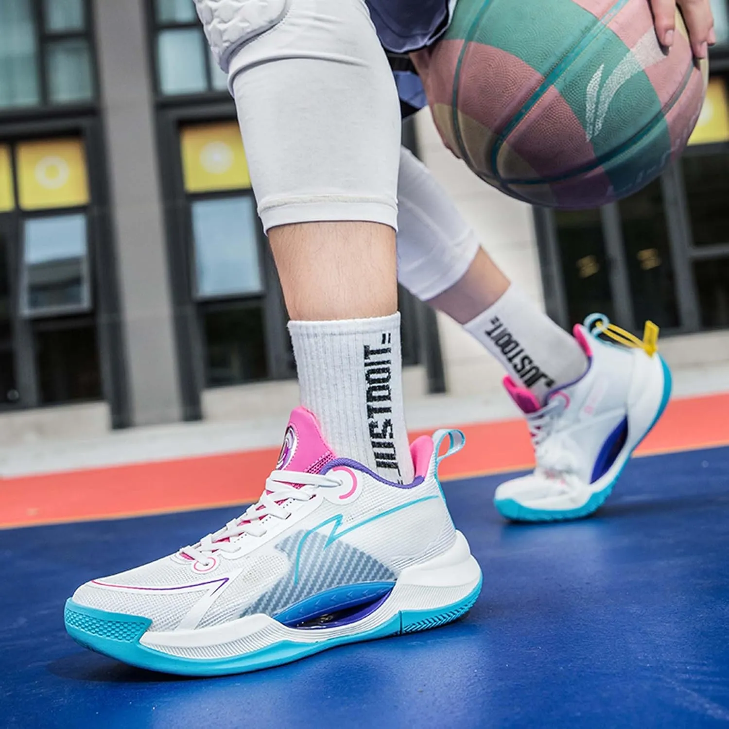 Unisex Fashion Basketball Shoes Breathable Tennis Running Sneakers Outdoor Fitness Sports Non-Slip Cushioning Training Shoes Street Personalized Trend Basketball Sneakers