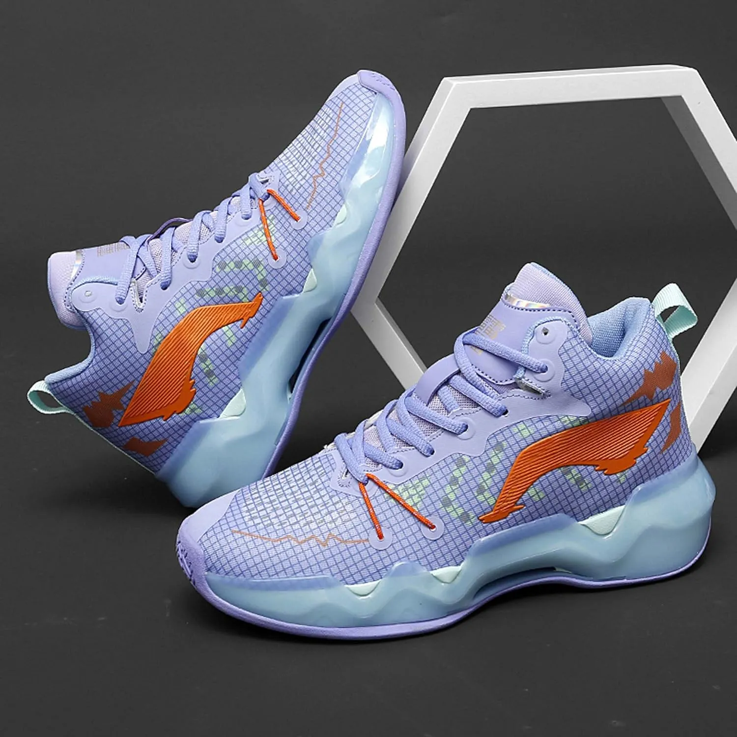 Unisex Fashion High Top Basketball Shoes Non-Slip Breathable Sports Running Shoes Lightweight Street Combat Basketball Shoes Outdoor Casual Walking Shoes Fashion Sneakers