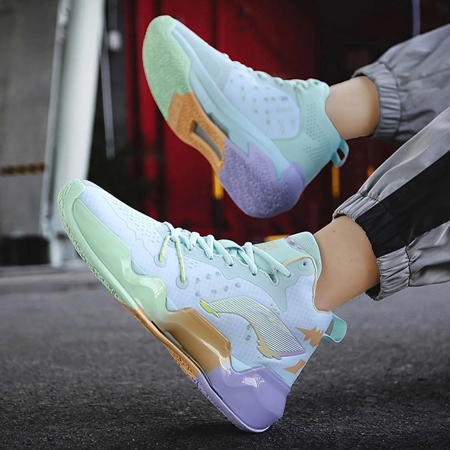 Unisex Fashion High Top Basketball Shoes Non-Slip Breathable Sports Running Shoes Lightweight Street Combat Basketball Shoes Outdoor Casual Walking Shoes Fashion Sneakers