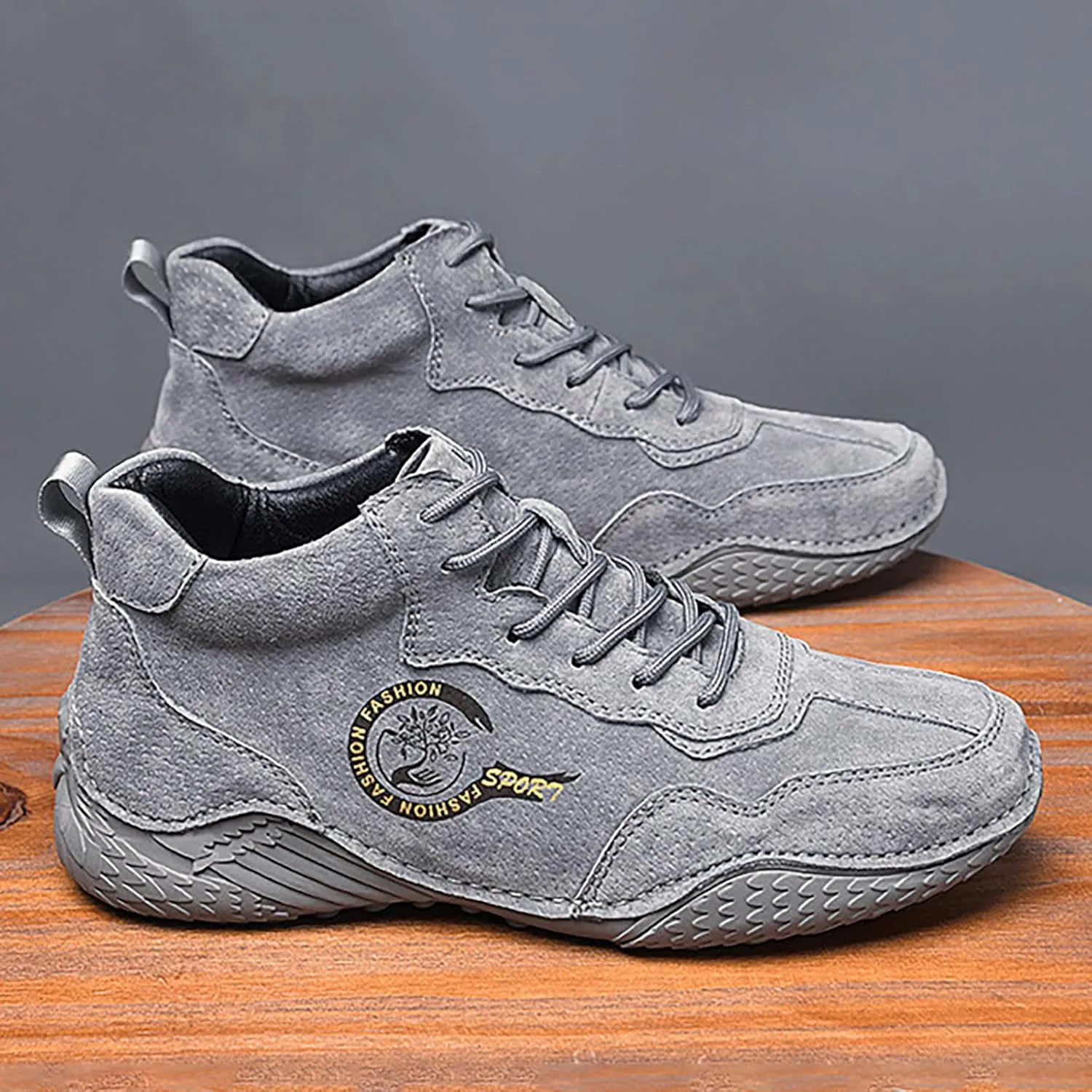 Versatile & Casual Sneaker New Spring and Men's Leather Shoes Korean Fashion Lace Up Short Boots Shoe