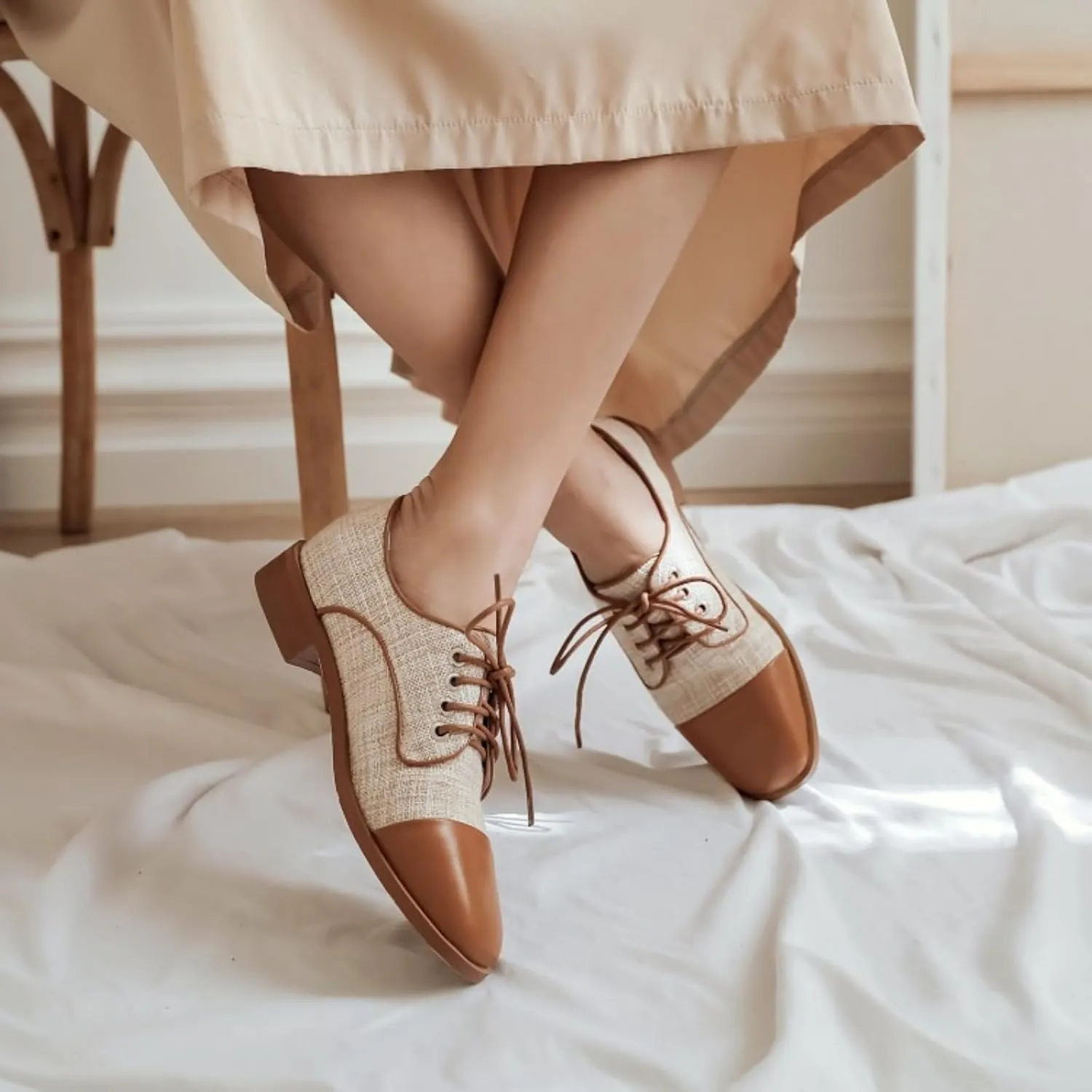 Women's Square Toe Lace-Up Oxfords Fashion Patchwork Low Chunky Heel Block Wingtip Brogues Pumps Classic Retro Derby Saddle Shoes